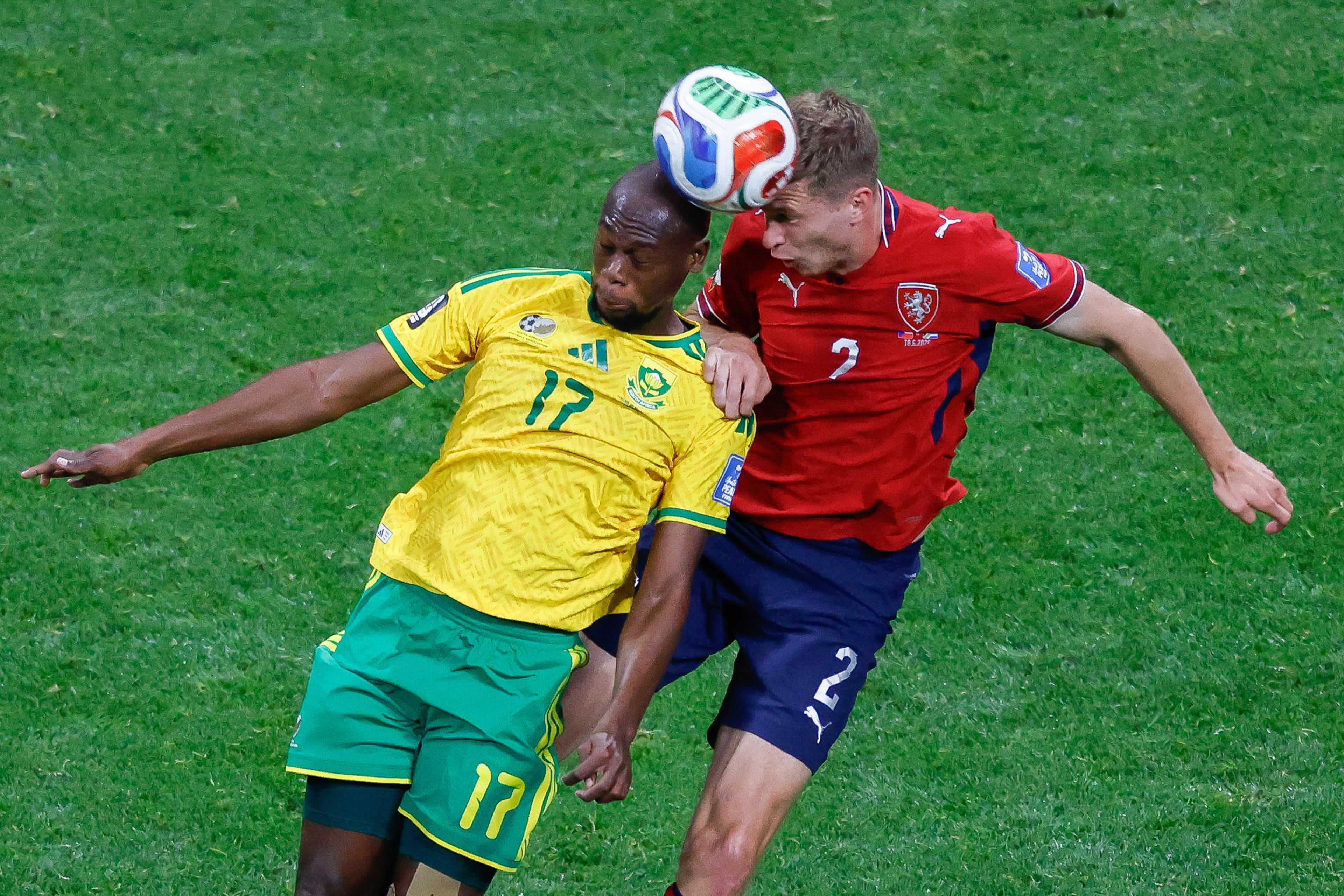 South Africa forward Evidence Makgopa (left) and Czechia defender David Zima go for the ball in the second half of the FIFA World Cup match between Czechia and South Africa at Atlanta Stadium on Thursday, June 18, 2026. The teams tied 1-1. (Arvin Temkar/AJC)