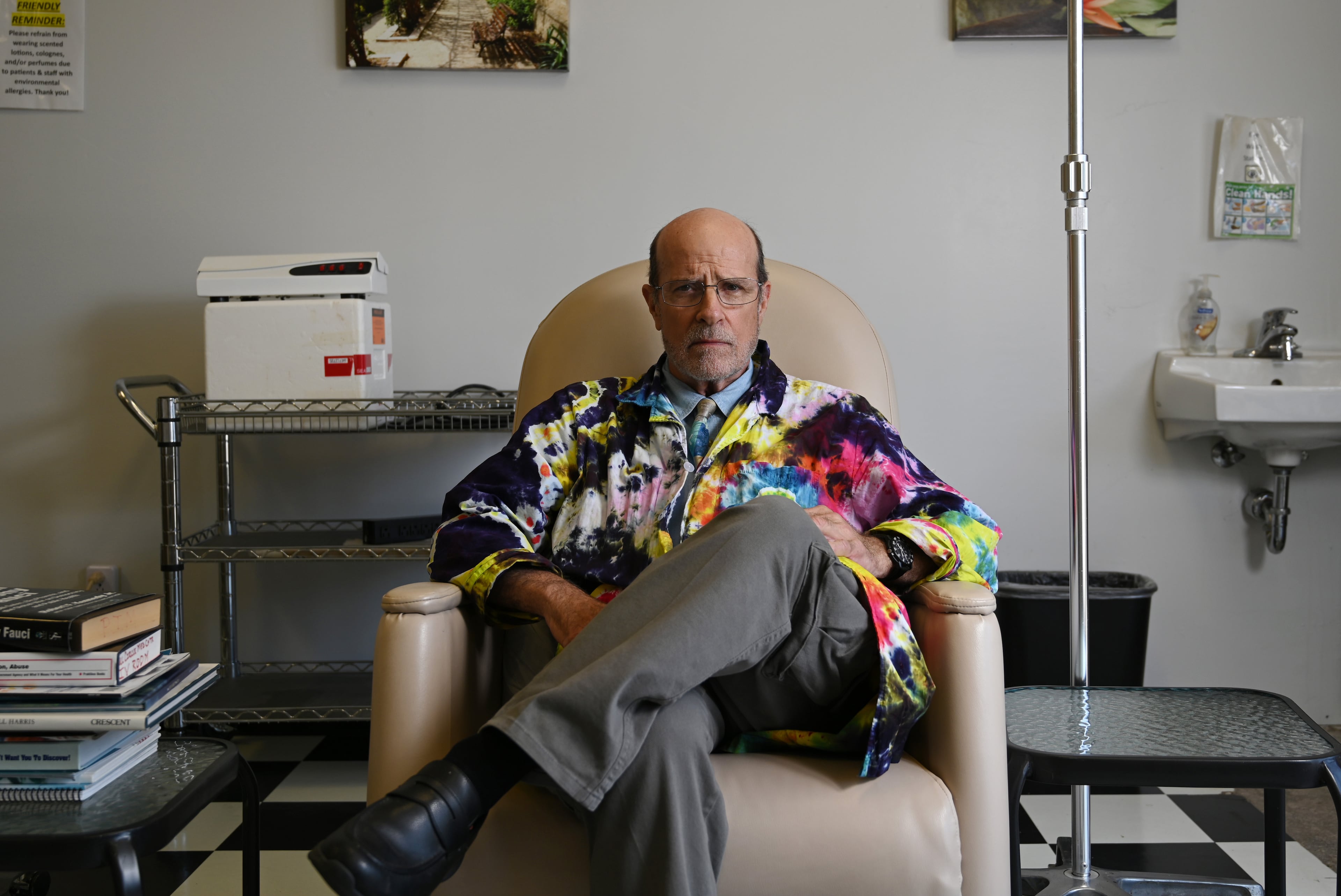 Dr. Charles Adams, based in Ringgold, still uses chelation outside the FDA guidelines and believes that even seemingly healthy people can benefit from it. (Hyosub Shin/AJC)