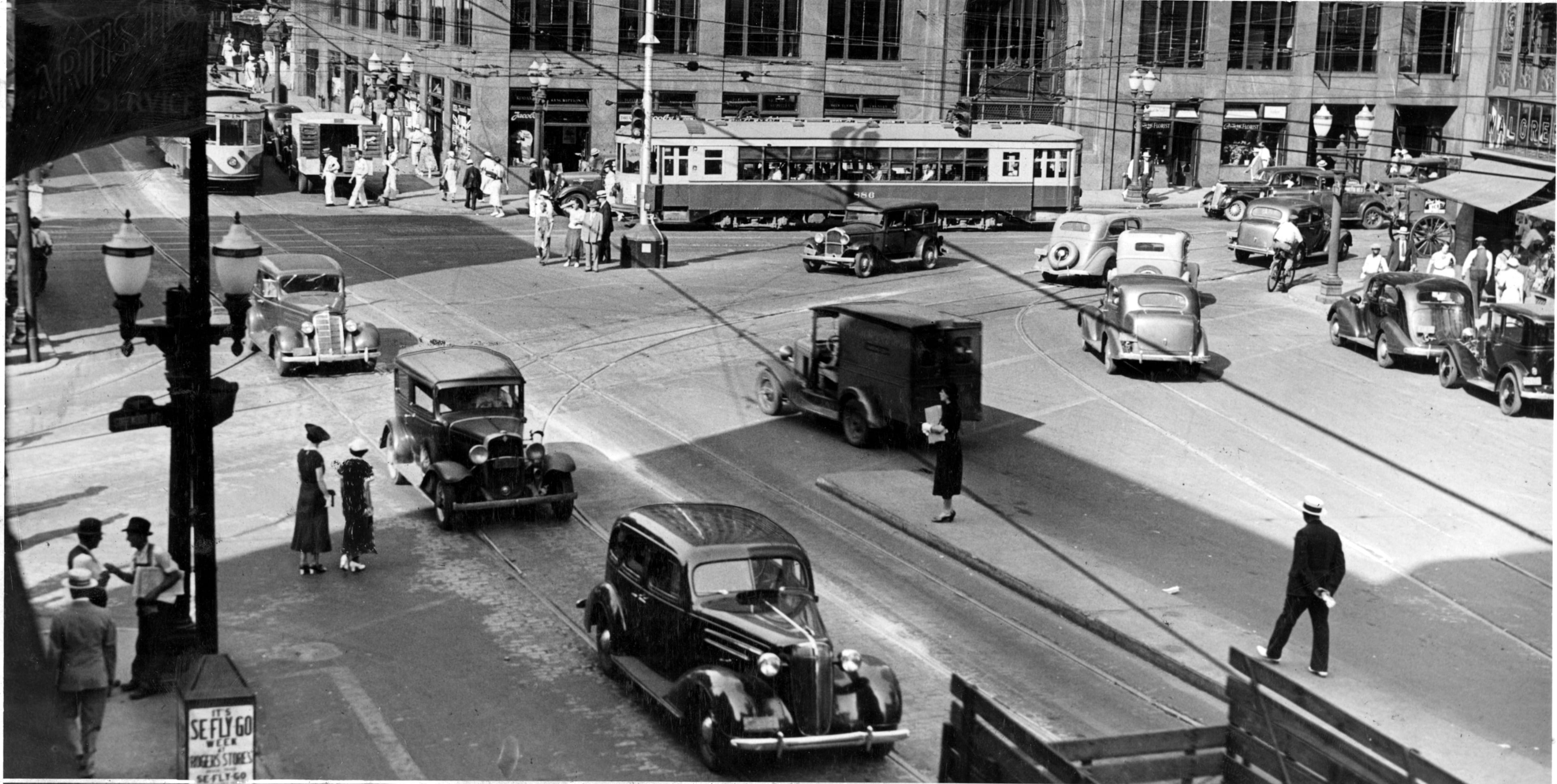 The Heart of Atlanta: This is the Five Points intersection of Peachtree and Marietta streets in 1937.