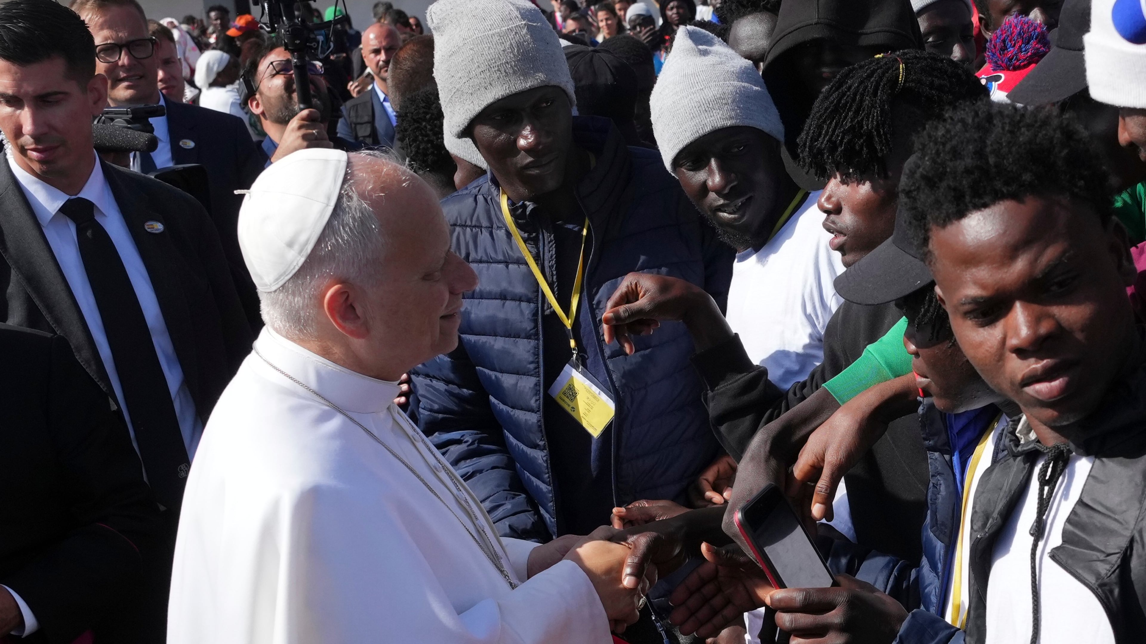 Pope Leo XIV meets migrants at the 'Las Raices' center, in San Cristobal de la Laguna, Tenerife, Spain, Friday, June 12, 2026. (AP Photo/Alessandra Tarantino)