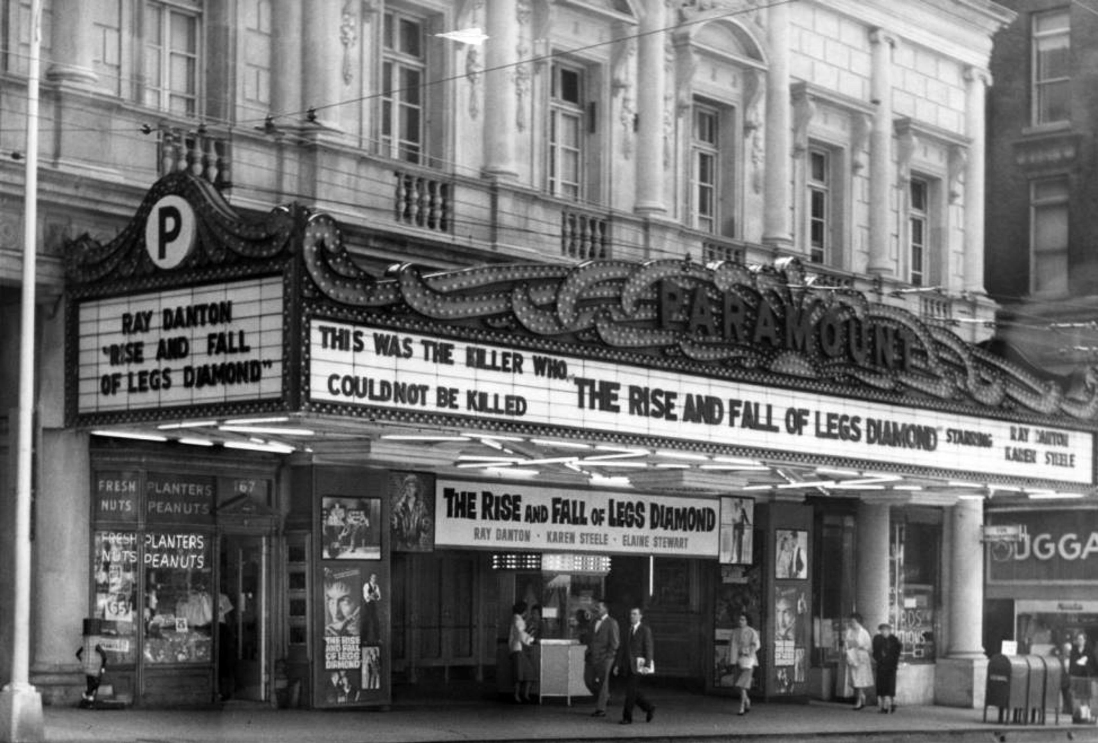 Paramount Theatre in downtown Atlanta (on Peachtree Street between Ellis and Houston), 1960