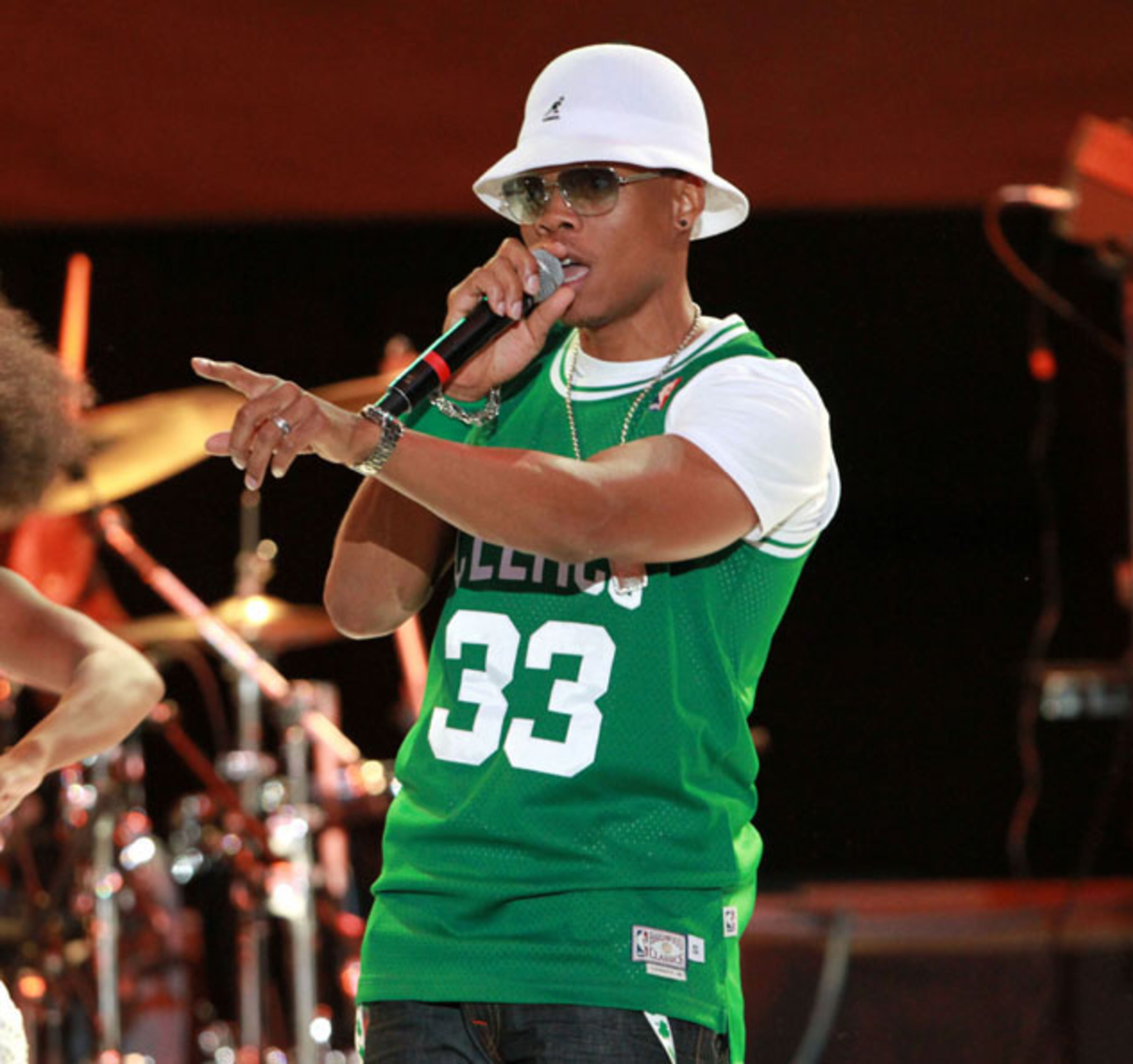 Bell, Biv, Devoe perform. Boyz II Men and Bell Biv Devoe entertained a spirited Chastain Park Amphitheatre crowd Friday night, August 28, 2015. R&B icons Boyz II Men formed in Philadelphia in 1985 and flourished during the 1990's, when their number one single "End of the Road" reached the top of charts worldwide, setting a new record for longevity by staying at number one on the Billboard Hot 100 for thirteen weeks, breaking the decades-old record held by Elvis Presley. Boyz II Men are among a select group of artists that have held at the number-one spot for at least 50 weeks cumulatively, placing them just fourth on that list behind Elvis Presley, The Beatles, and Mariah Carey. These achievements were enough to earn Boyz II Men recognition as Billboard magazine's fourth most successful musical group of the 1990s. Boston natives Bell Biv DeVoe, early pioneers of "new jack swing" in the late 80's, consists of three members of New Edition, Ricky Bell, Michael Bivins, and Ronnie DeVoe.They are celebrating the 25th anniversary of the release of their #1 album, "Poison." Robb D. Cohen /.RobbsPhotos.com