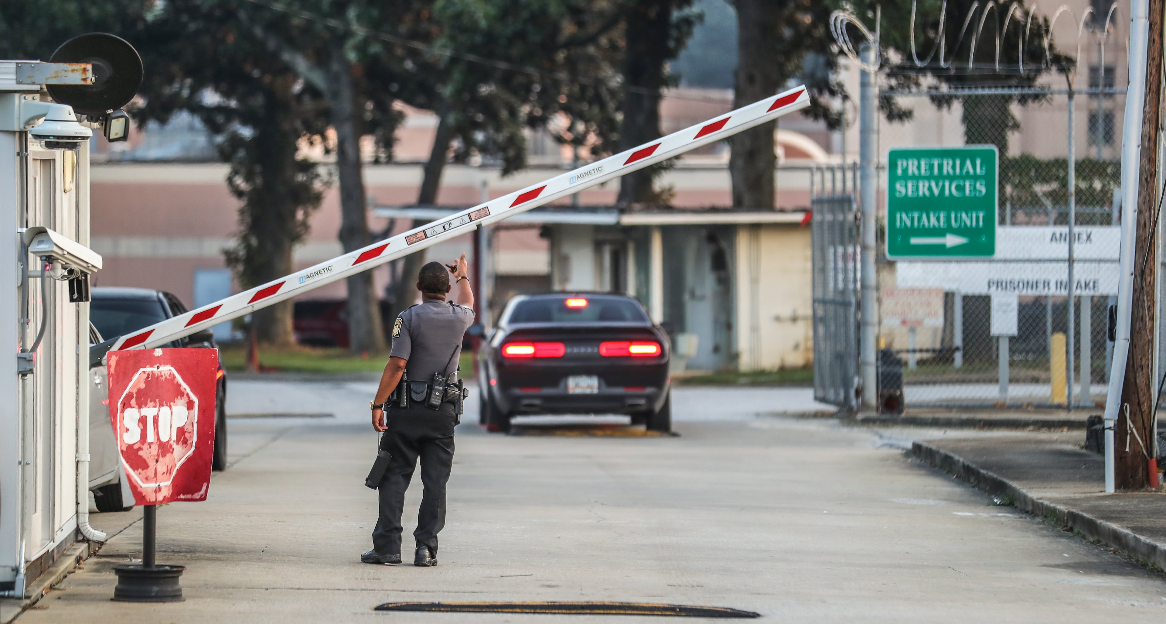 August 22, 2023 Atlanta: Sheriff deputies were at their posts at the Fulton County Jail Pretrial Services Intake entrance located at 1101 Jefferson Street NW in Atlanta on Tuesday, Aug. 22, 2023 as defendants indicted alongside former President Donald Trump last week have begun to surrender at the Fulton County Jail, while others are starting to get bond after meeting with the Fulton County District Attorney’s Office. Trump plans to surrender on Thursday, he said on his social media site, after his attorneys and the Fulton County DA’s office agreed on a $200,000 bond.(John Spink / John.Spink@ajc.com)