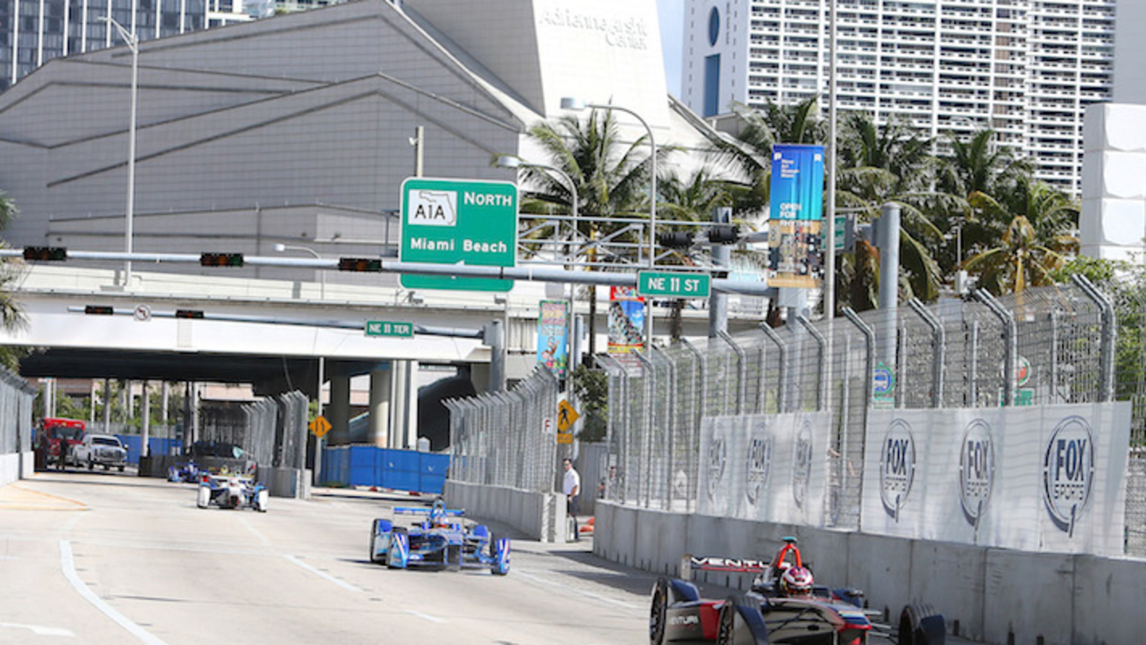 Practice for the 2015 FIA Formula E Miami ePrix in downtown Miami on March 14, 2015. (David Santiago/El Nuevo Herald/TNS)