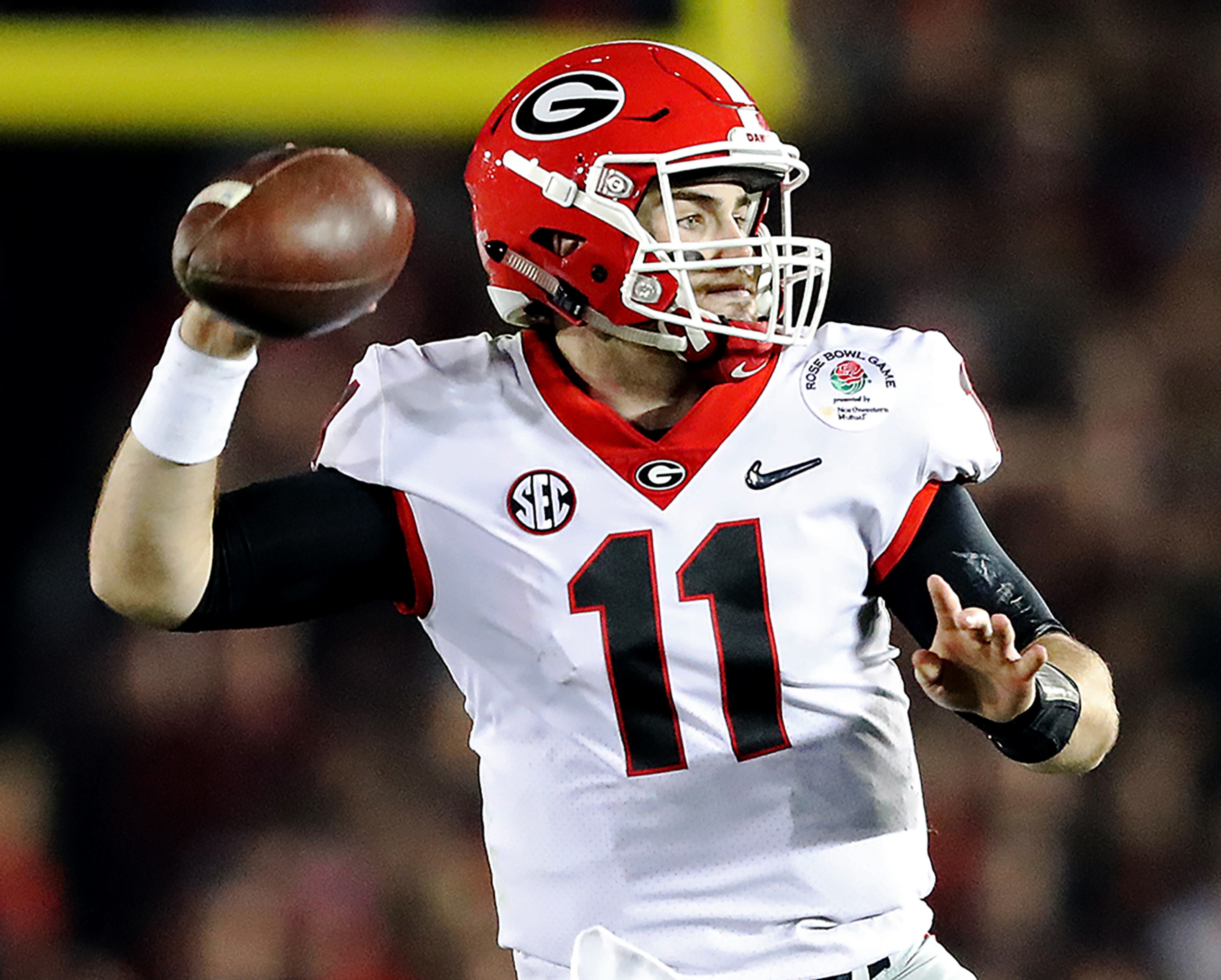 January 1, 2018 Pasadena: Jake Fromm completes a pass against Oklahoma in the College Football Playoff Semifinal at the Rose Bowl Game on Monday, January 1, 2018, in Pasadena. Curtis Compton/ccompton@ajc.com