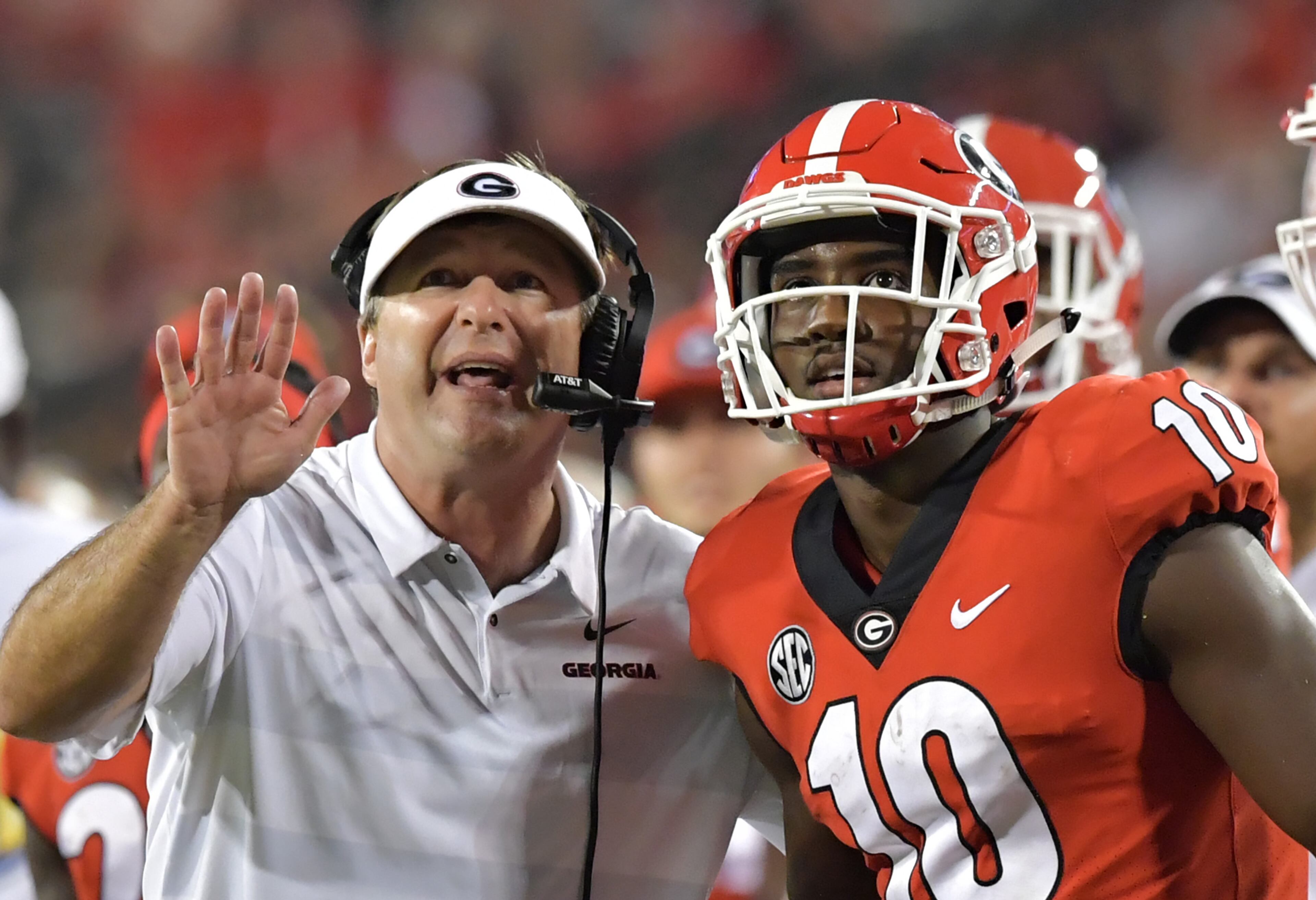 October 6, 2018 Athens - Georgia head coach Kirby Smart instructs Georgia wide receiver Kearis Jackson (10) in the second half during a NCAA college football game at Sanford Stadium in Athens on Saturday, October 6, 2018. Georgia won 41-13 over the Vanderbilt. HYOSUB SHIN / HSHIN@AJC.COM