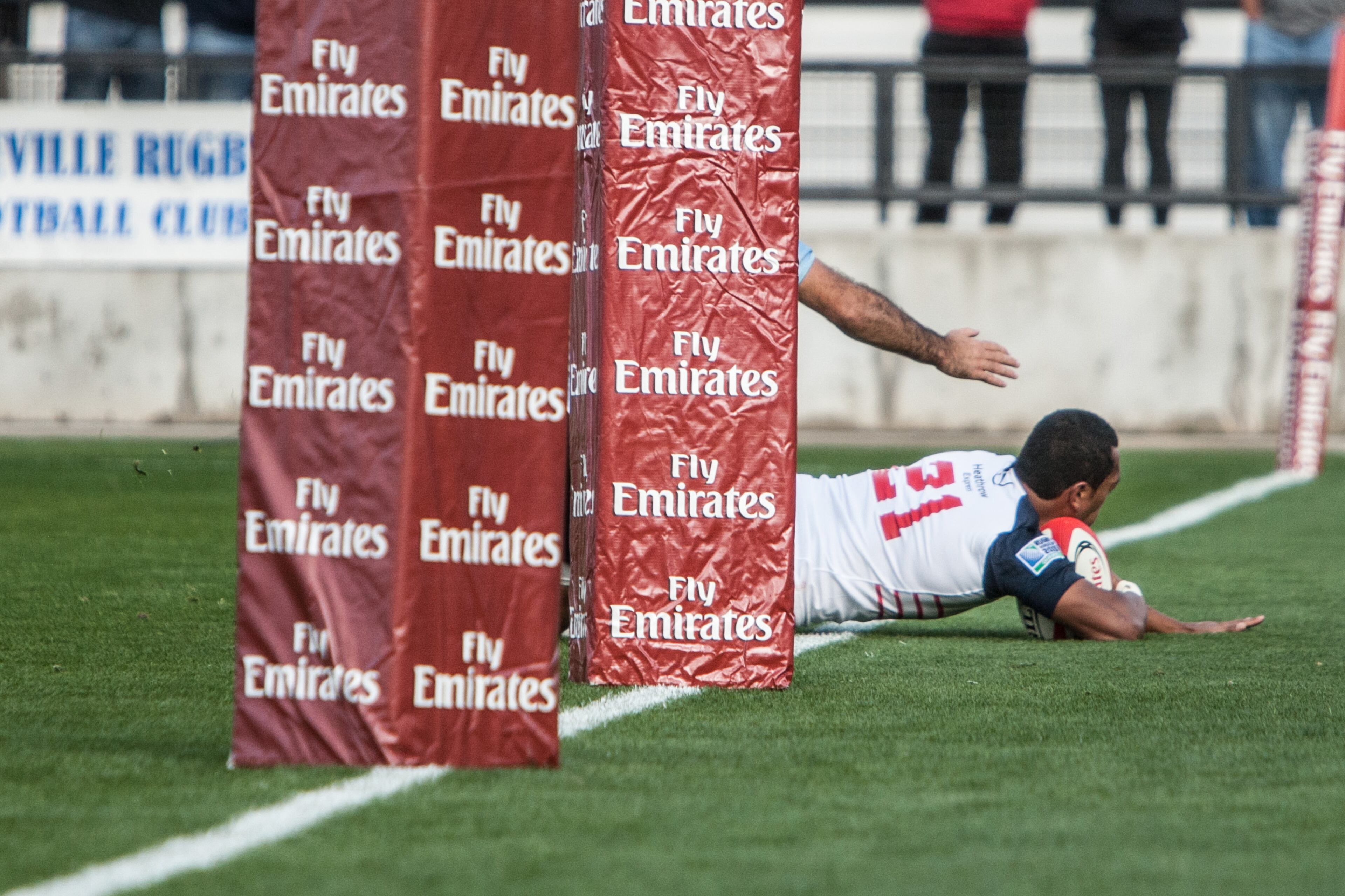 USA's Shalom Suniula scores a try Saturday, March 29, 2014, in Kennesaw Ga. (SPECIAL/BRANDEN CAMP)