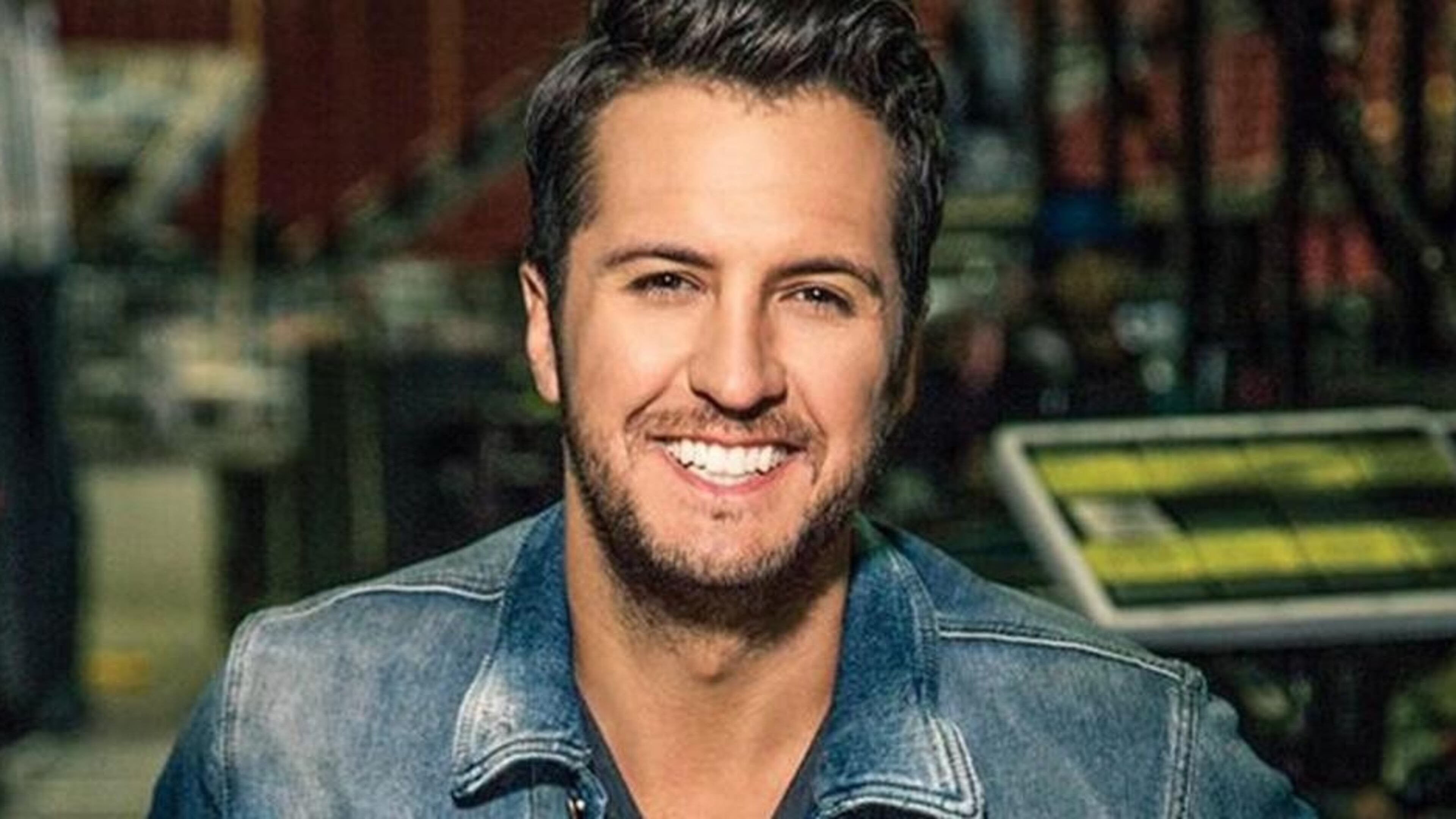 Luke Bryan will return to his hometown of Georgia this summer.