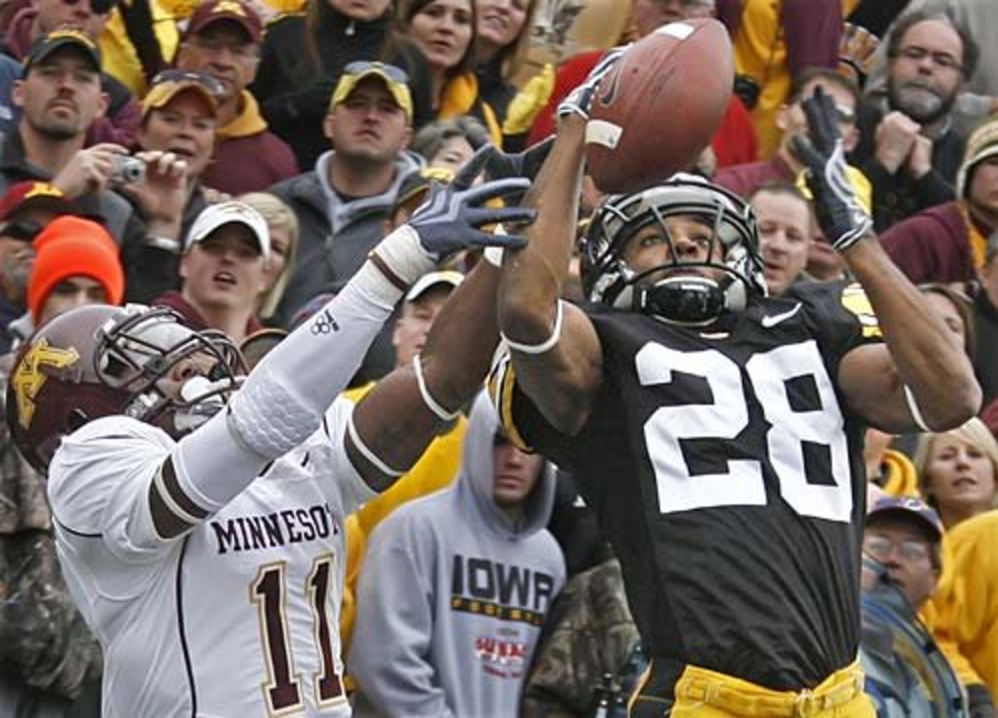 Iowa's SHAUN PRATER (28) is one of the Hawkeyes' defensive mainstays.