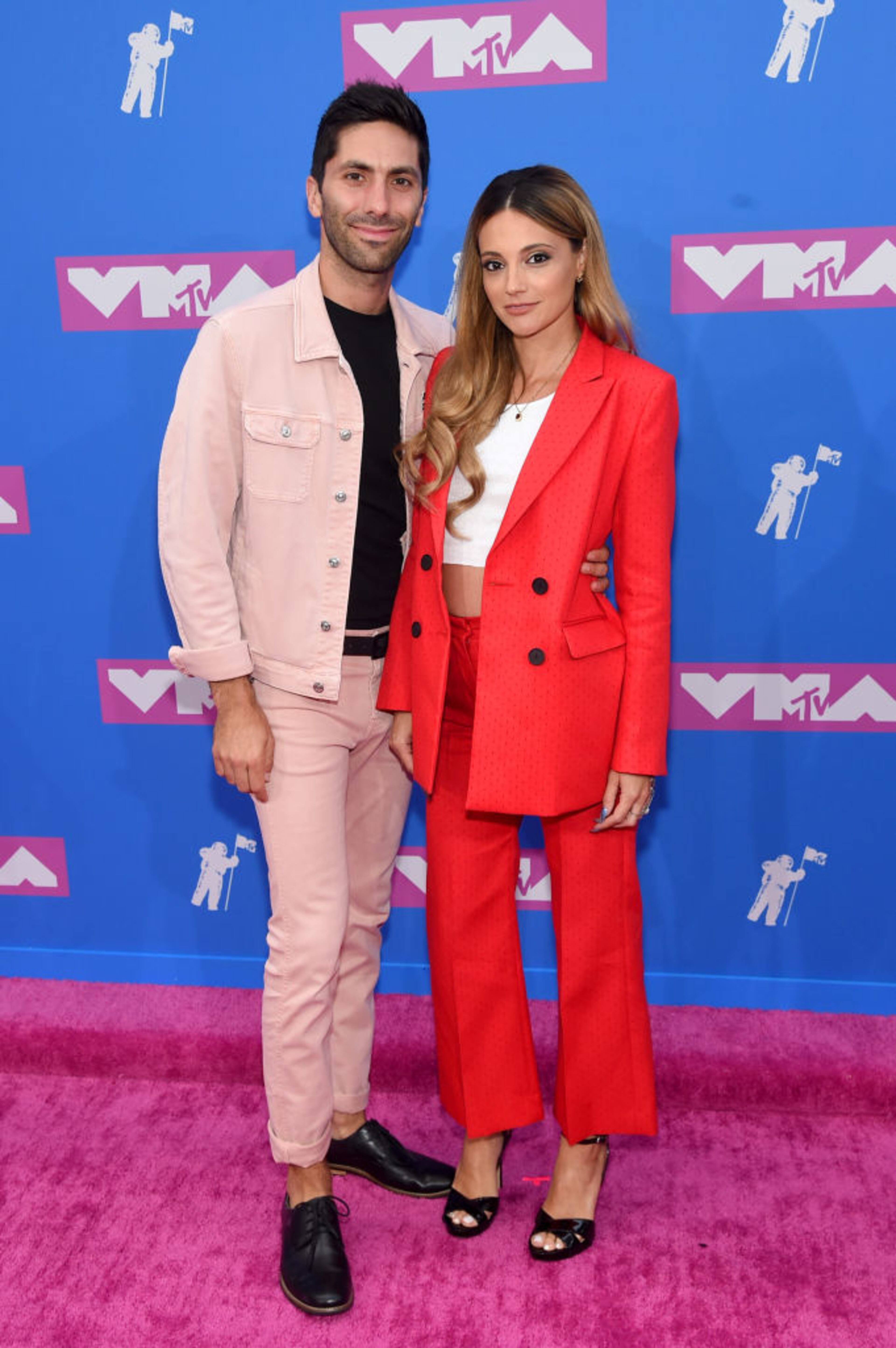 NEW YORK, NY - AUGUST 20: Nev Schulman and Laura Perlongo attend the 2018 MTV Video Music Awards at Radio City Music Hall on August 20, 2018 in New York City. (Photo by Jamie McCarthy/Getty Images)