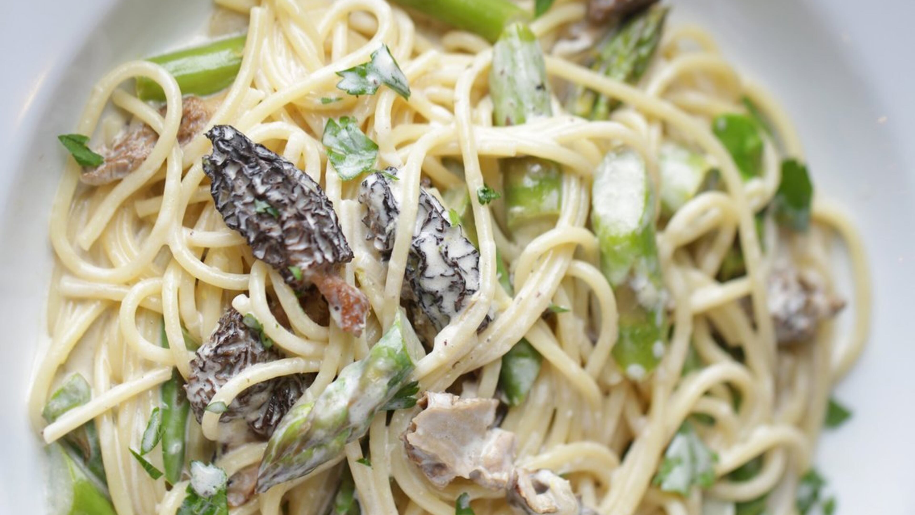 Pasta with Morel Mushroom and Asparagus. (Romain Blanquart/Detroit Free Press/TNS)