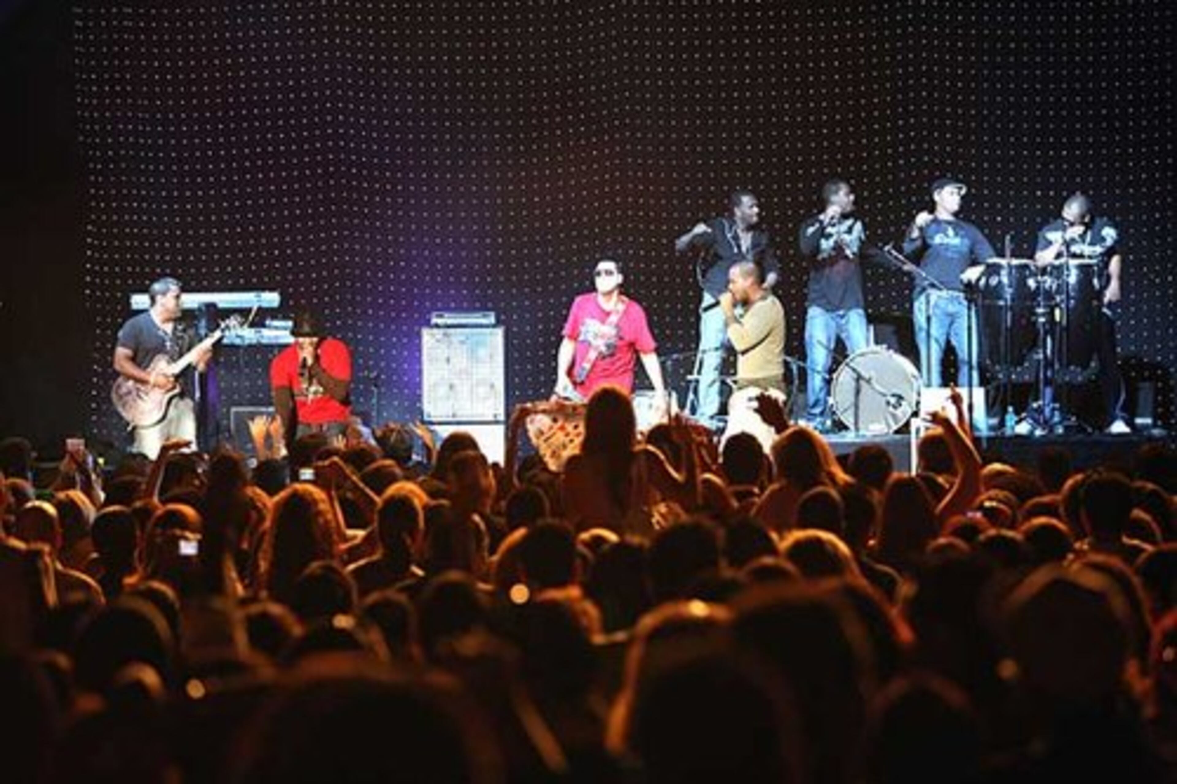 Aventura embraces the 'bachata' style that infuses sounds of hip-hop, R&B and reggaeton.