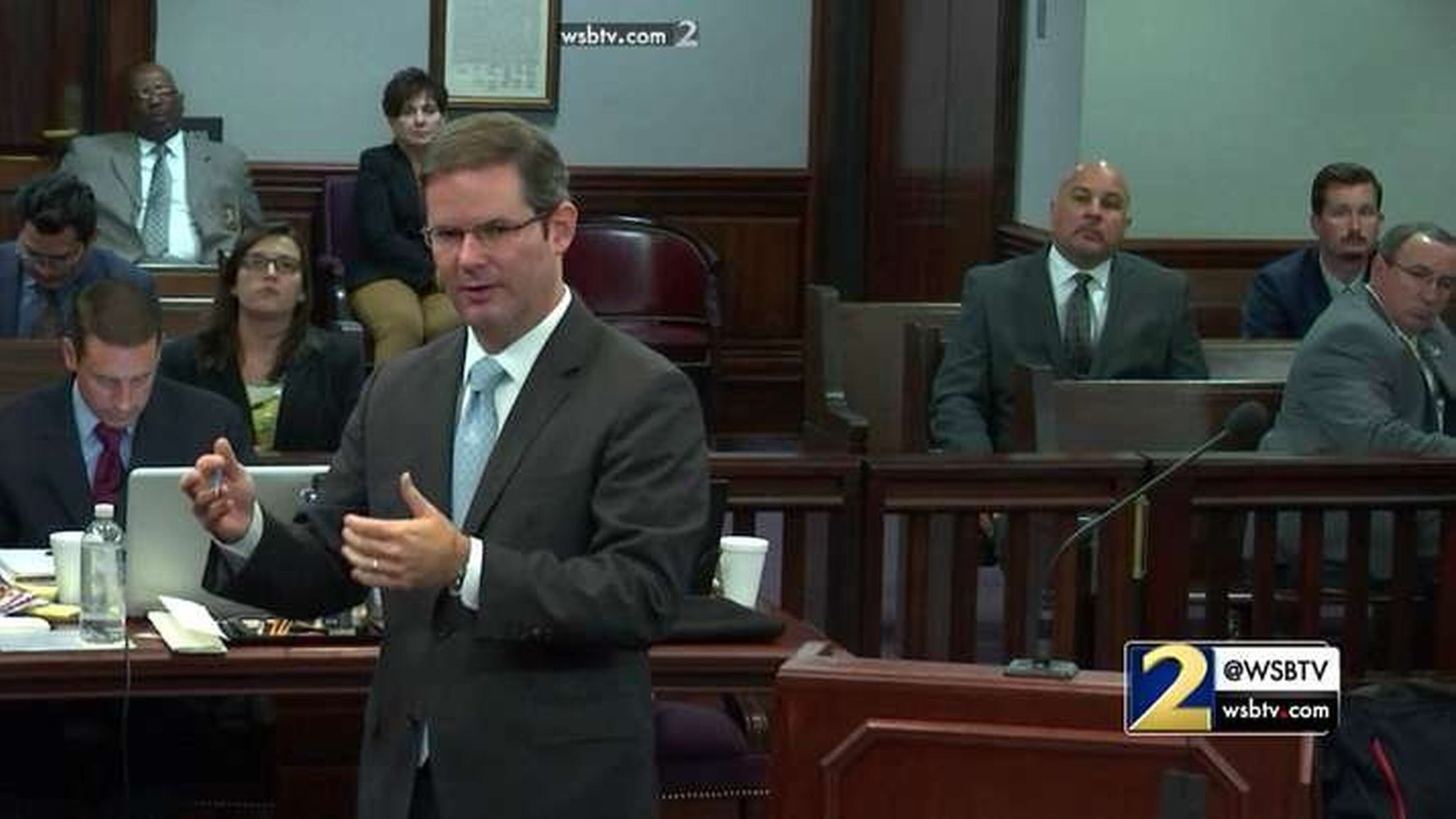 Prosecutor Chuck Boring cross-examines a defense witness during the Harris trial. (Screen capture via WSB-TV