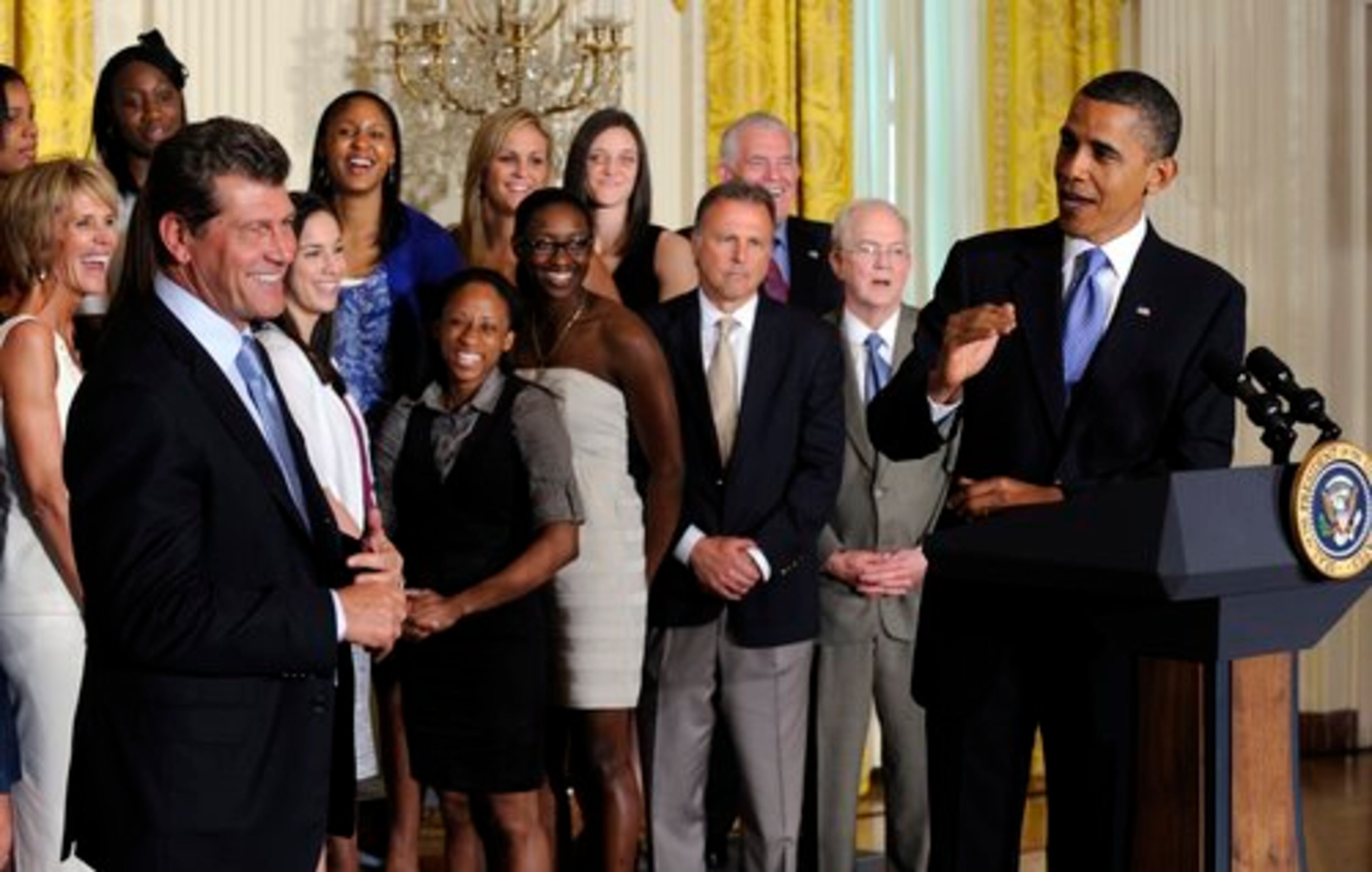 President Barack Obama welcomed coach Geno Auriemma and the UConn women's basketball team to the White House Monday.