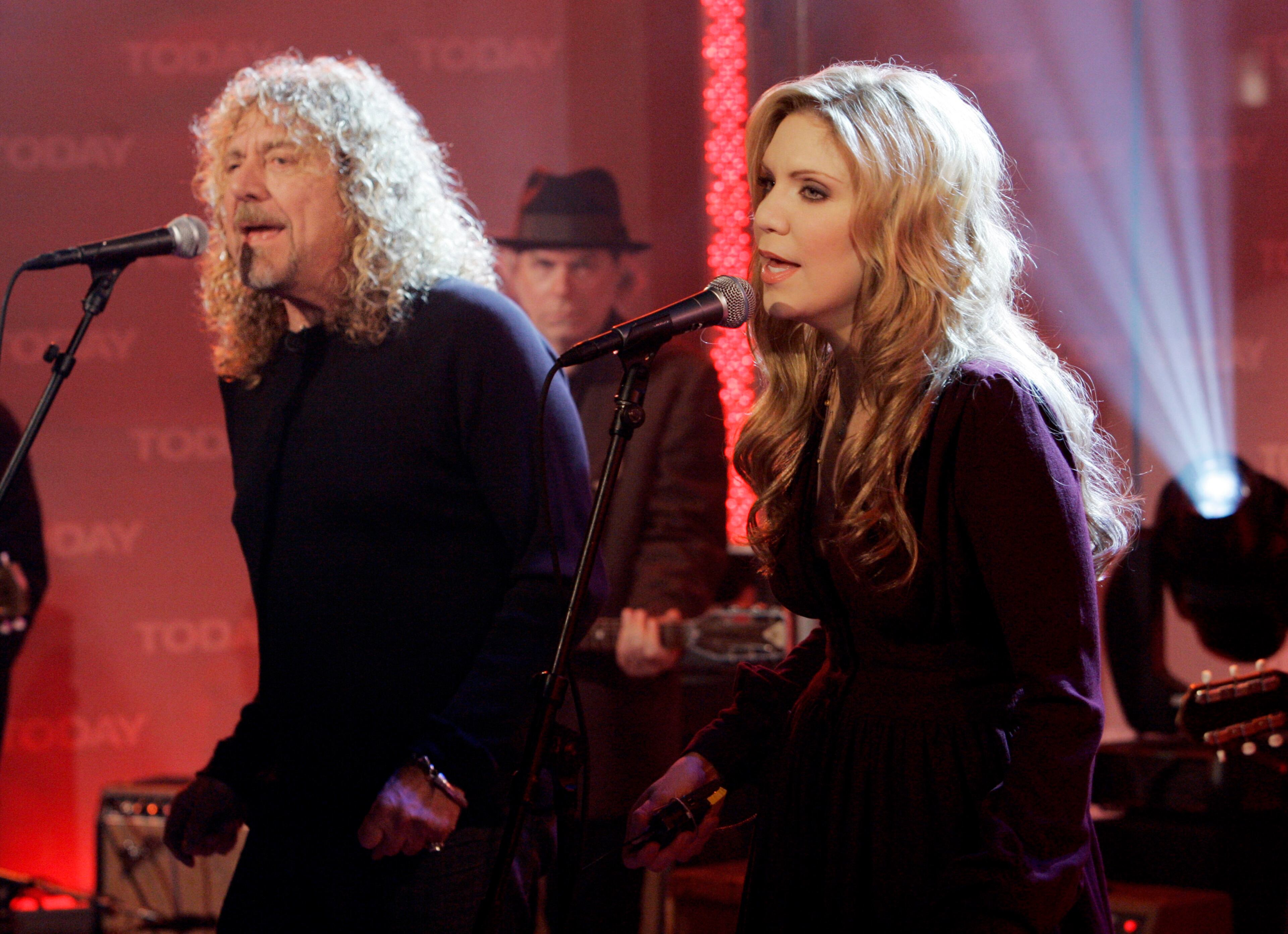 Robert Plant and Alison Krauss perform on the NBC "Today" television program in New York Wednesday Oct. 24, 2007. The pair have collaborated on an new CD "Raising Sand." (AP Photo/Richard Drew)