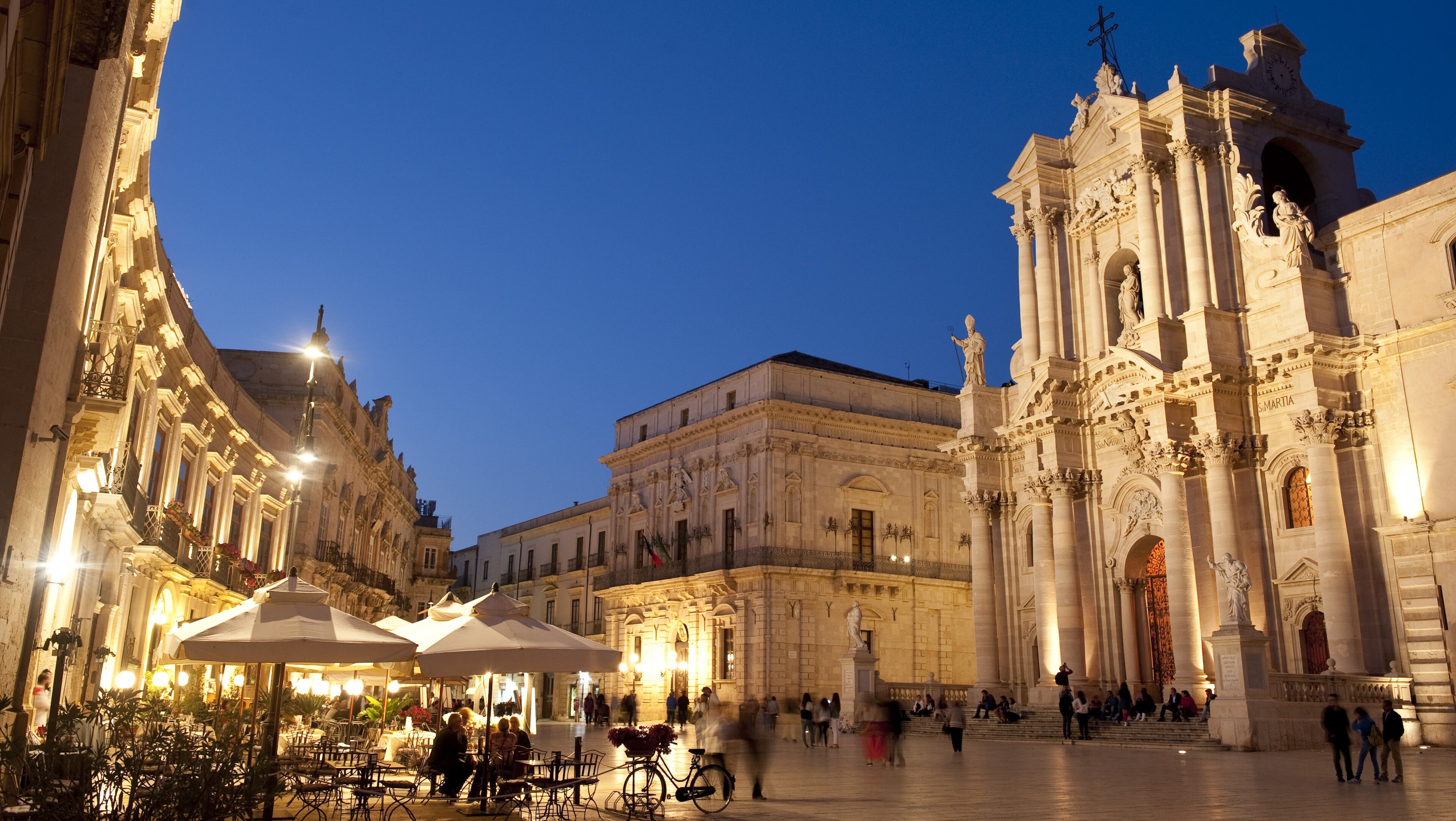 The Piazza Duomo, where Caravaggio’s painting “The Burial of St. Lucia,” is temporarily housed, in the Sicilian city of Syracuse, Italy, May 21, 2016. For older travelers, the best thing about returning to a well-known destination is that you lose the greedy compulsion to go everywhere and see everything. (Susan Wright/The New York Times)