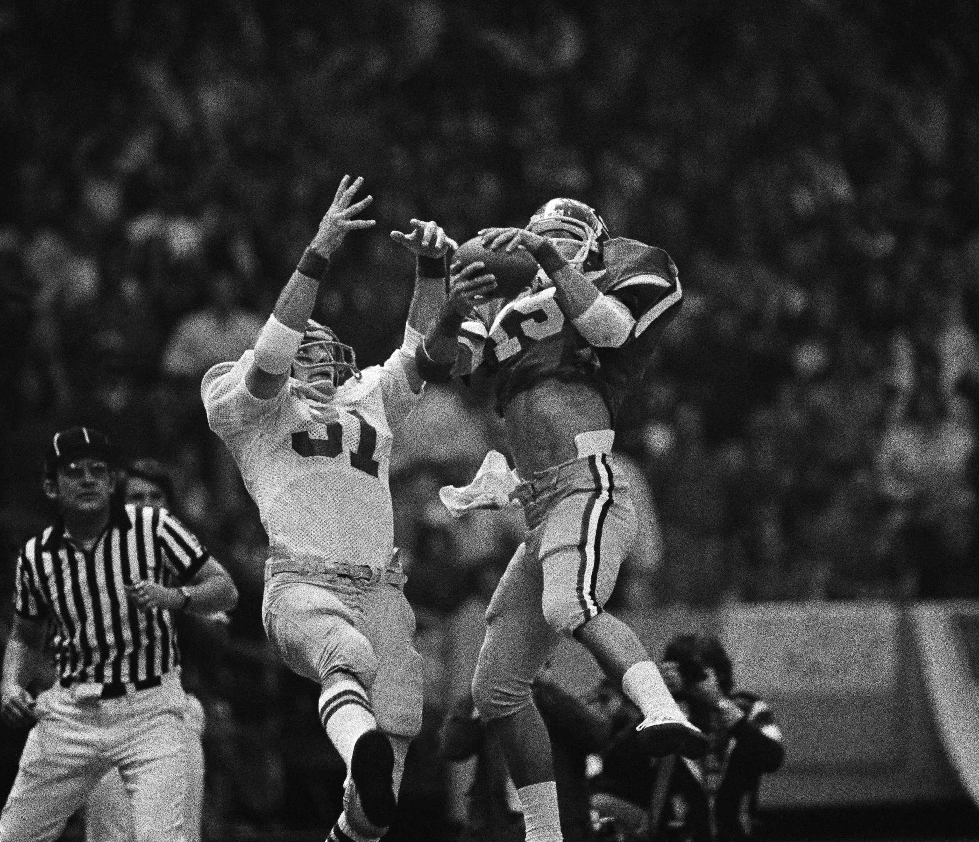 Led by Herschel Walker and coached by Vince Dooley, the Bulldogs were undefeated in 1980 and beat Notre Dame in the Sugar Bowl.