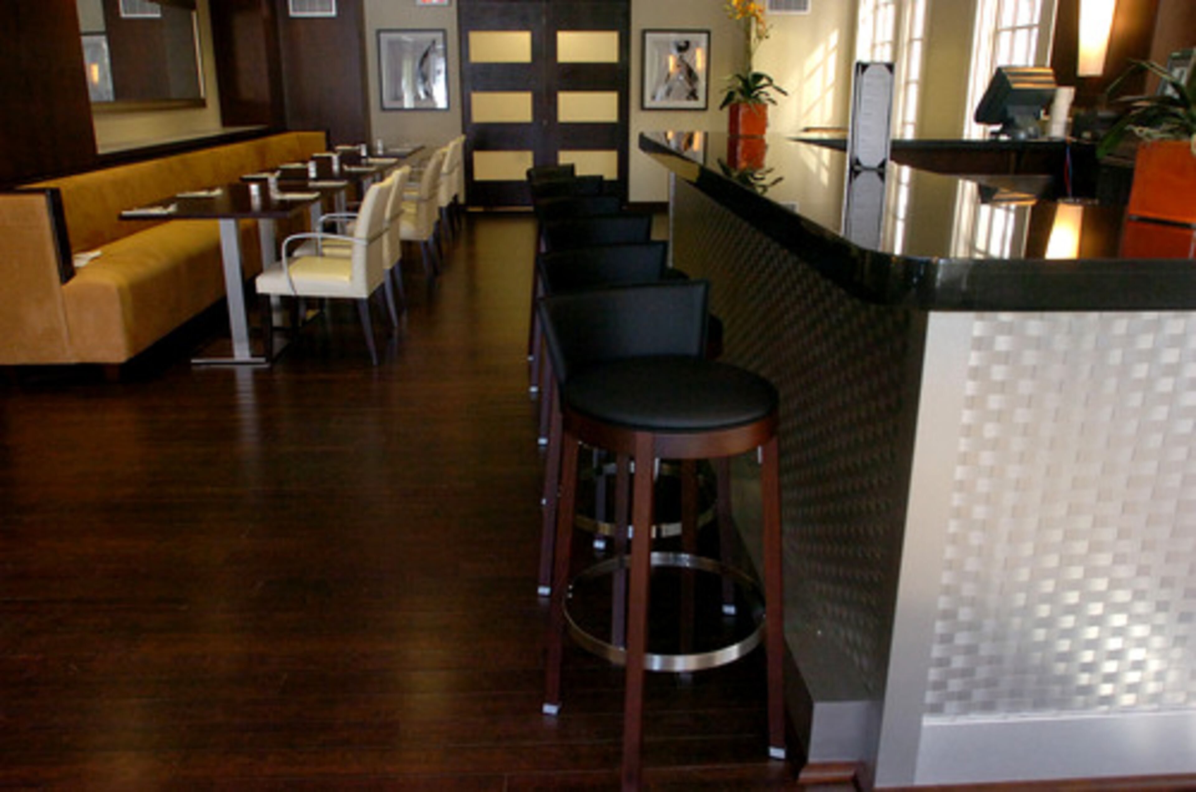 The East Street Bar inside the Ellis is open to both male and female guests.