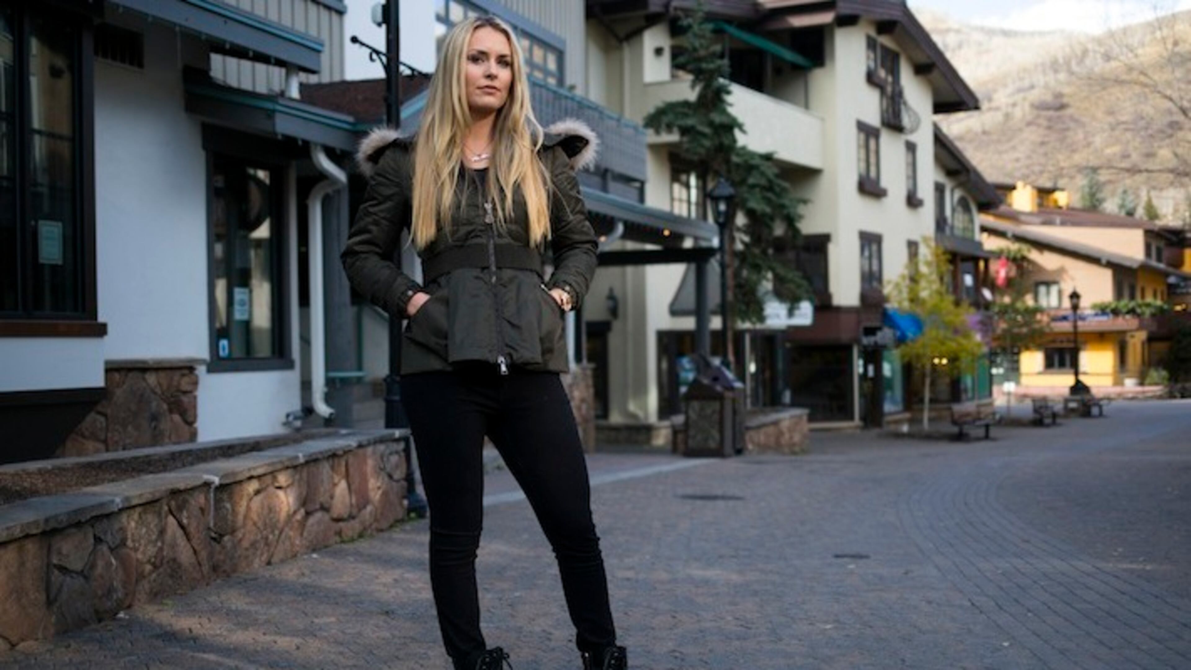 World Cup and Olympic champion alpine ski racer Lindsey Vonn is preparing for the new season in Vail, Colo., Nov. 3, 2015. After recovering from an ankle injury, the latest in a string of injuries, Vonn has charted a final competitive stage that begins when the World Cup resumes this month. (Nick Cote/The New York Times)