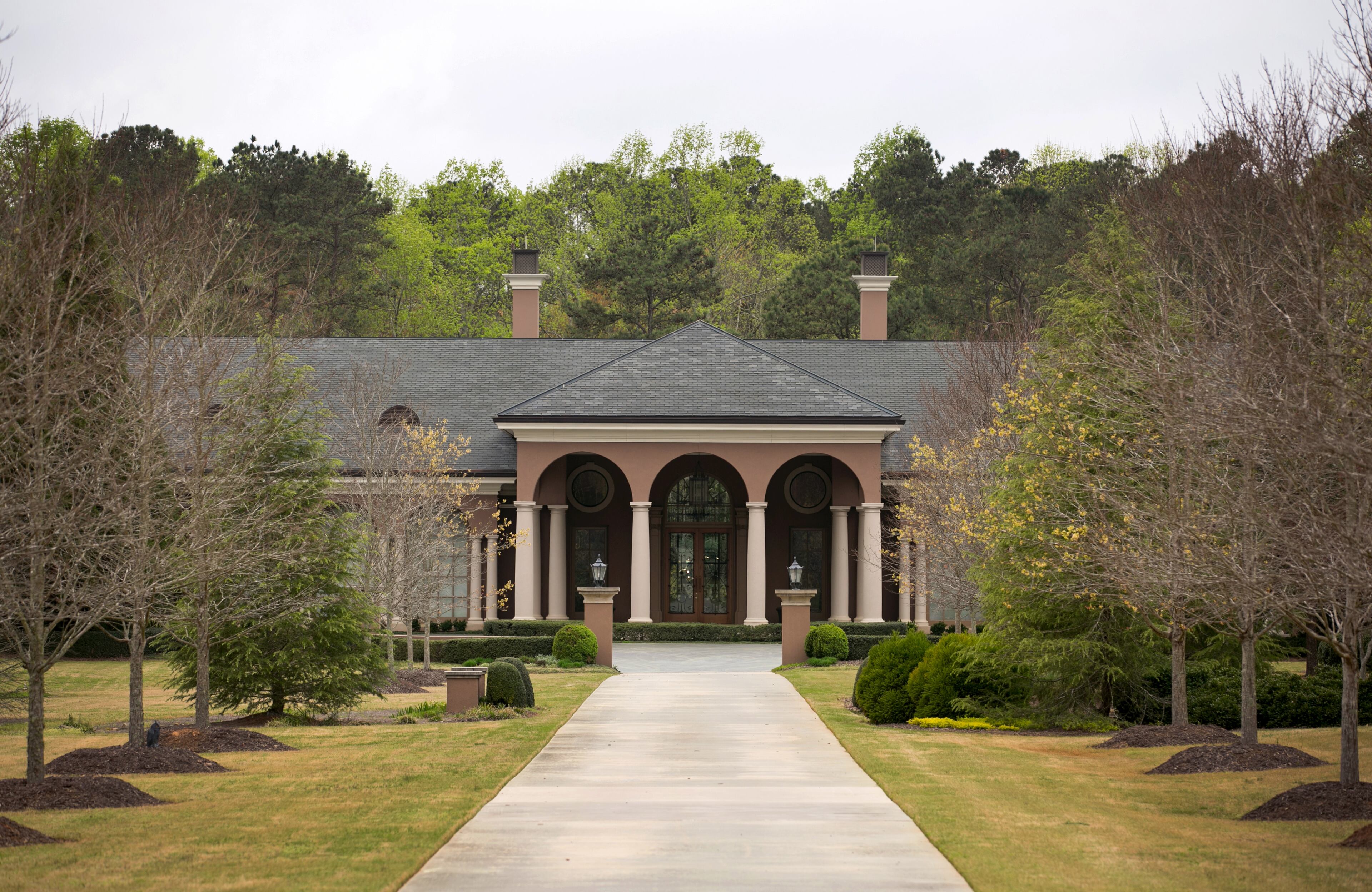 March 31, 2016 - Milton, Ga: The front entrance of the home of Ron and Kate Wallace is shown Thursday, March 31, 2016, in Milton, Ga. This is for the private quarters feature of Living Northside. PHOTO / JASON GETZ