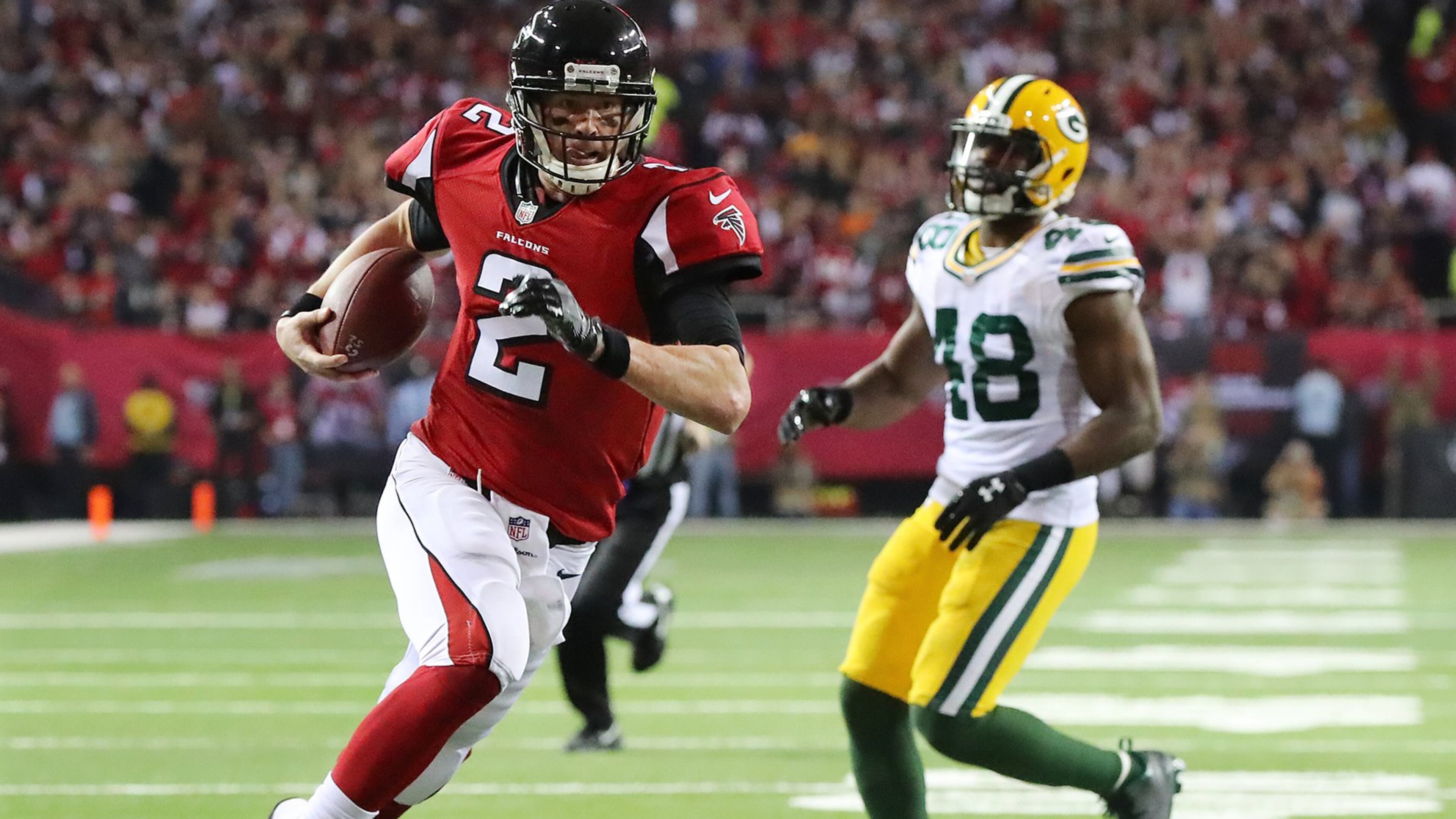 January 22, 2017, Atlanta: Falcons quarterback Matt Ryan breaks away from linebacker Joe Thomas for a touchdown on a quarterback keeper against the Packers to take a 17-0 lead during the second quarter in the NFL football NFC Championship game on Sunday, Jan. 22, 2017, in Atlanta. Curtis Compton/ccompton@ajc.com