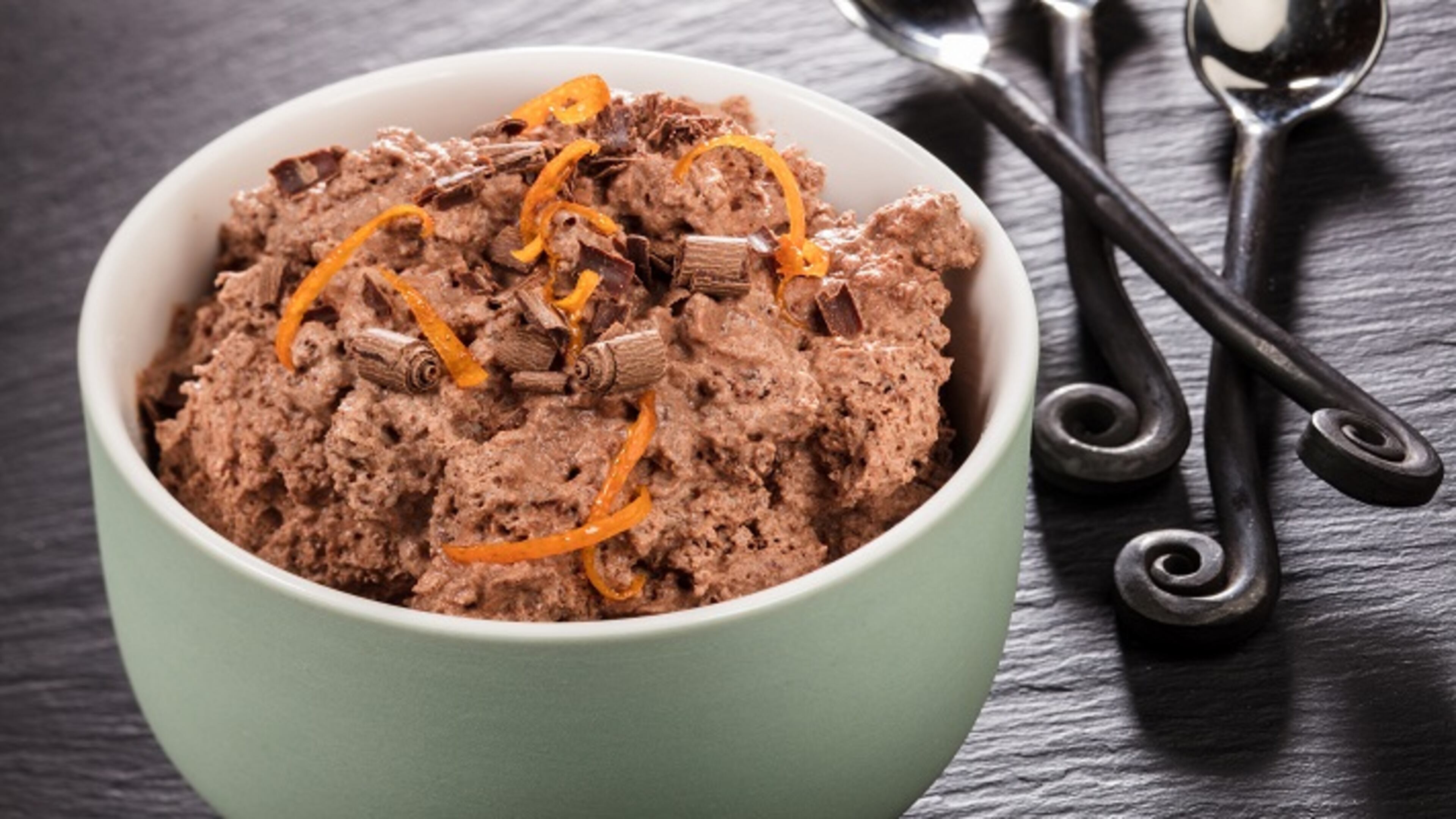 Using aquafaba, the liquid from cooked chickpeas, in recipes such as this chocolate mousse gives the effect of whipped egg whites without the fear of raw eggs.(Zbigniew Bzdak/Chicago Tribune/TNS)