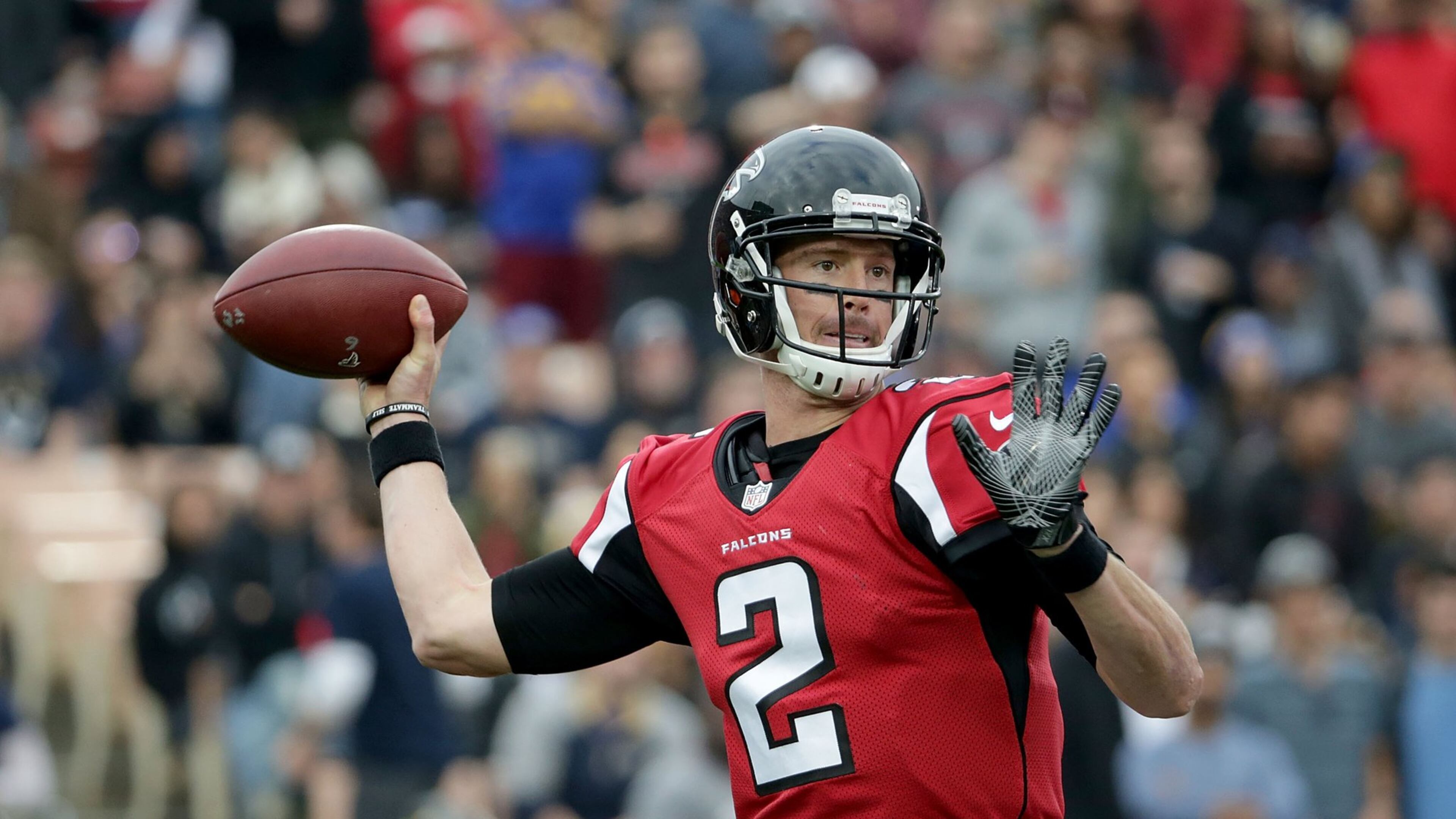 LOS ANGELES, CA - DECEMBER 11: Quarterback Matt Ryan #2 of the Atlanta Falcons drops back to pass against the Los Angeles Rams in the second quarter at Los Angeles Memorial Coliseum on December 11, 2016 in Los Angeles, California. (Photo by Jeff Gross/Getty Images)