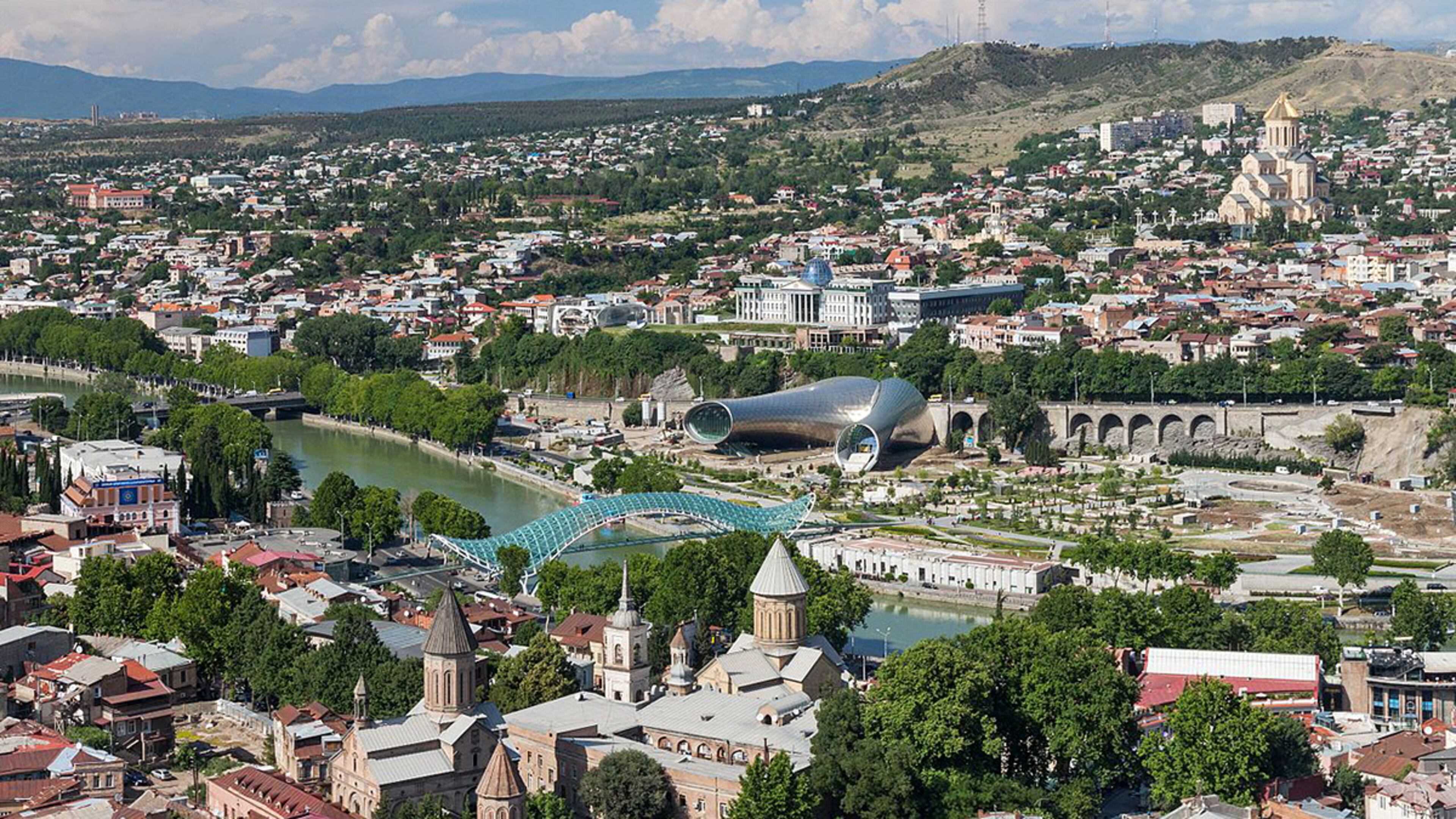 Tbilisi, Georgia (1988): It was during the years of glasnost that an Atlanta citizen diplomat named Leslie Shulten reached out to the capital of Soviet Georgia to establish a sister city relationship. Today, two organizations keep the lines of communication open between our Georgia and the now-independent country of Georgia. The Atlanta-Tbilisi Sister Committee generally fosters cultural, legal and educational programs between the two cities while the Georgia to Georgia Foundation is more focused on economic and humanitarian programs between the two Georgias. Tbilisi is paired with a total of 19 sister cities, with Atlanta being the only one in the U.S. (Marcin Konsek / Wikimedia Commons / CC BY-SA 4.0)