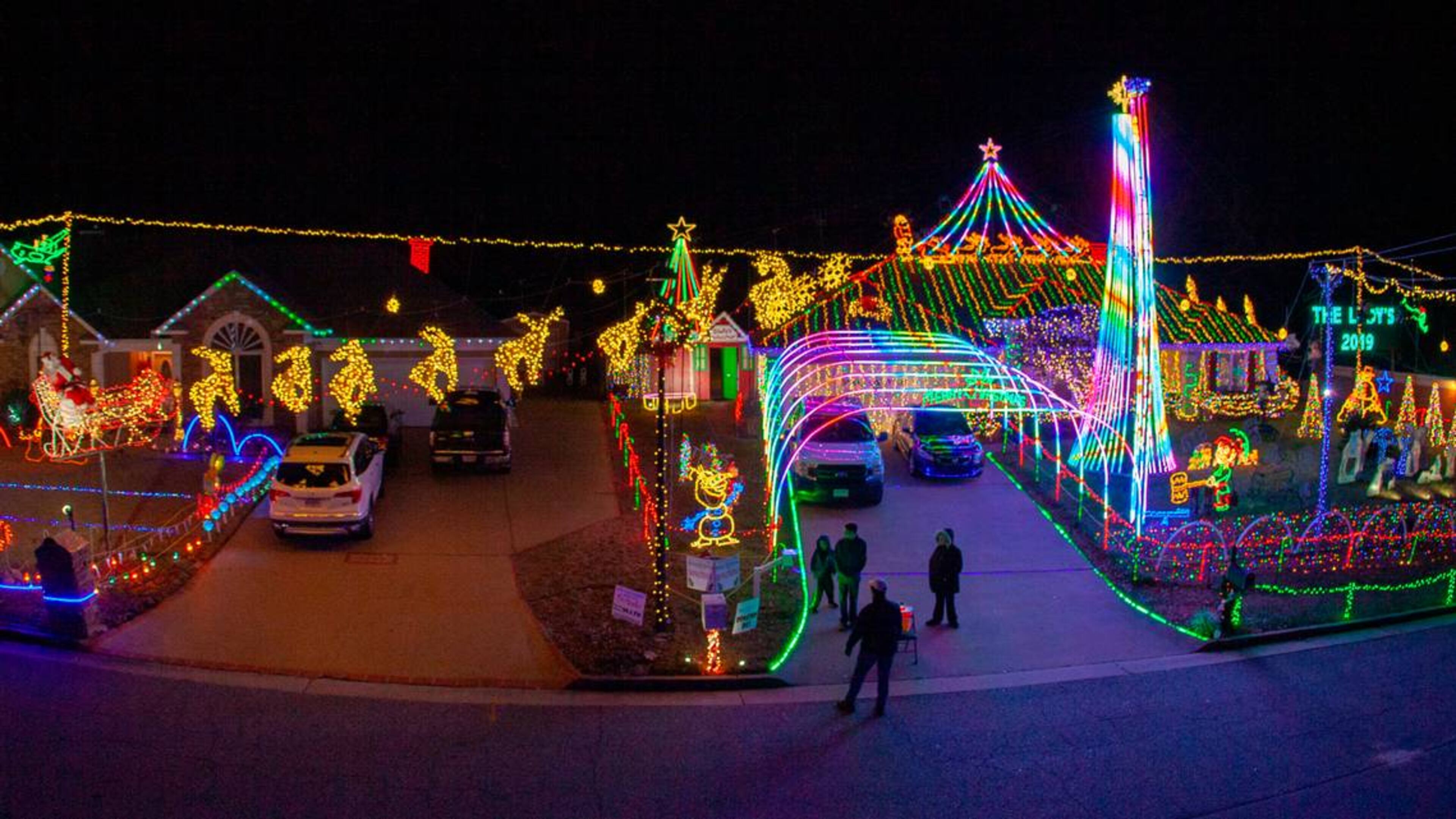 The display is free to watch, but Jerry Ludy welcomes donations as a fundraiser for the St. Jude Children’s Research Hospital. (Photo Courtesy of Julie E. Hedges/JE Hedges Photography)