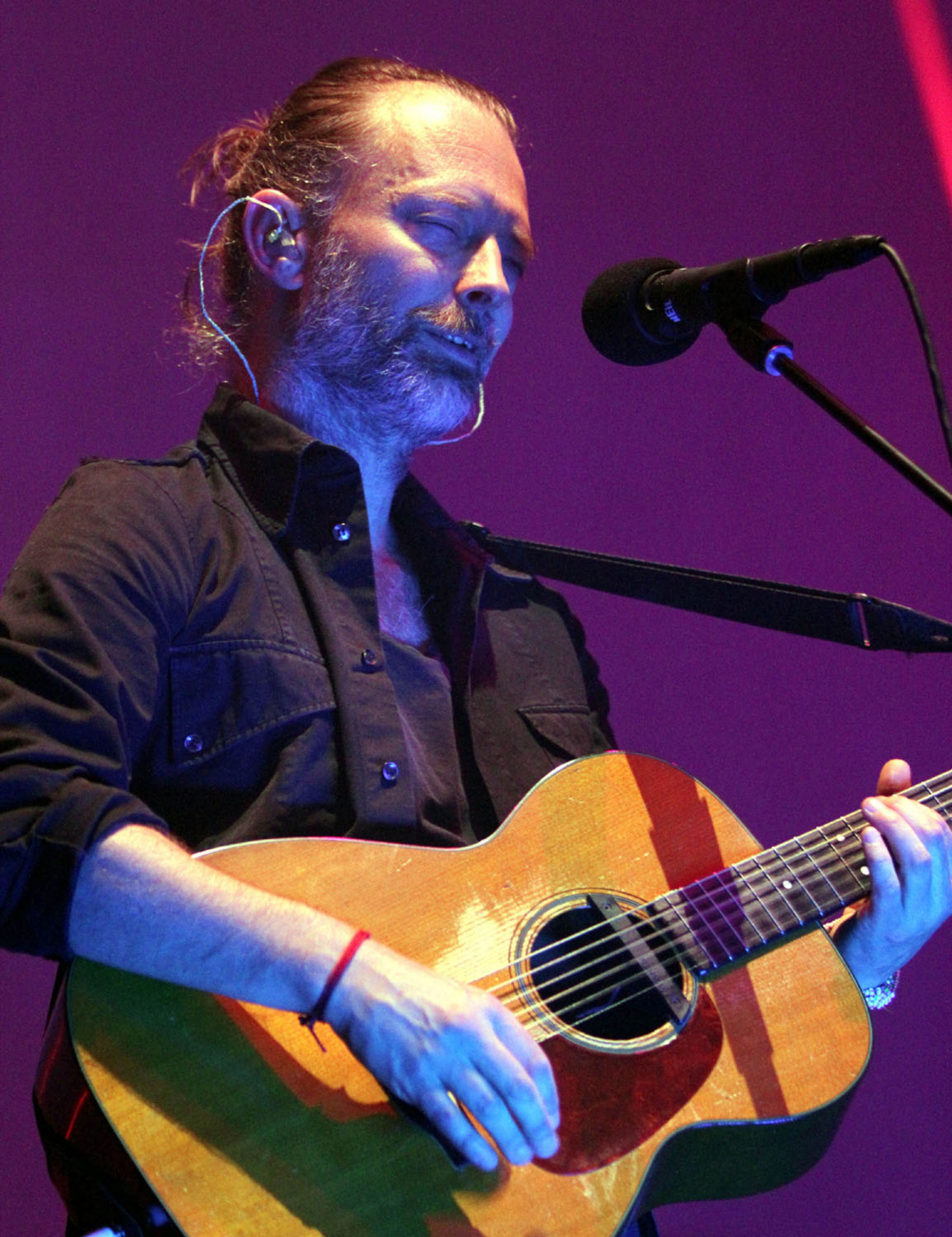 #11 of #28. PLEASE KEEP IN SEQUENTIAL ORDER FOR THE CONTINUITY OF THE GALLERY. Radiohead brought their A Moon Shaped Pool Tour to sold out Philips Arena on Saturday, April 1, 2017, with Dudu Tassa and the Kuwaitis opening the show.Robb Cohen Photography & Video /RobbsPhotos.com