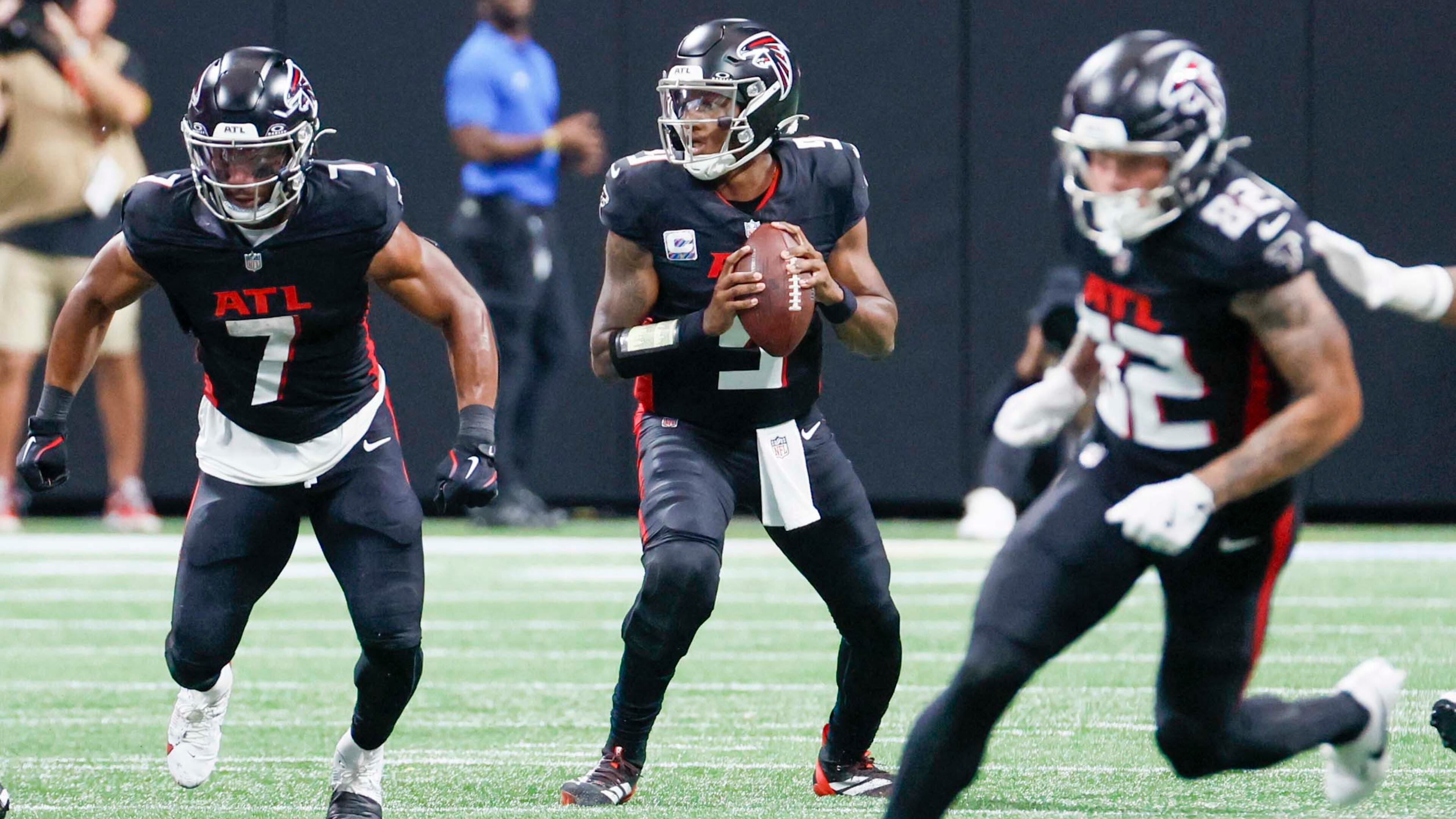 Falcons' quarterback Michael Penix Jr. bounced back from a tough outing against the Panthers to throw for a career-high 313 yards in a win over the Commanders on Sunday. (Miguel Martinez/AJC)
