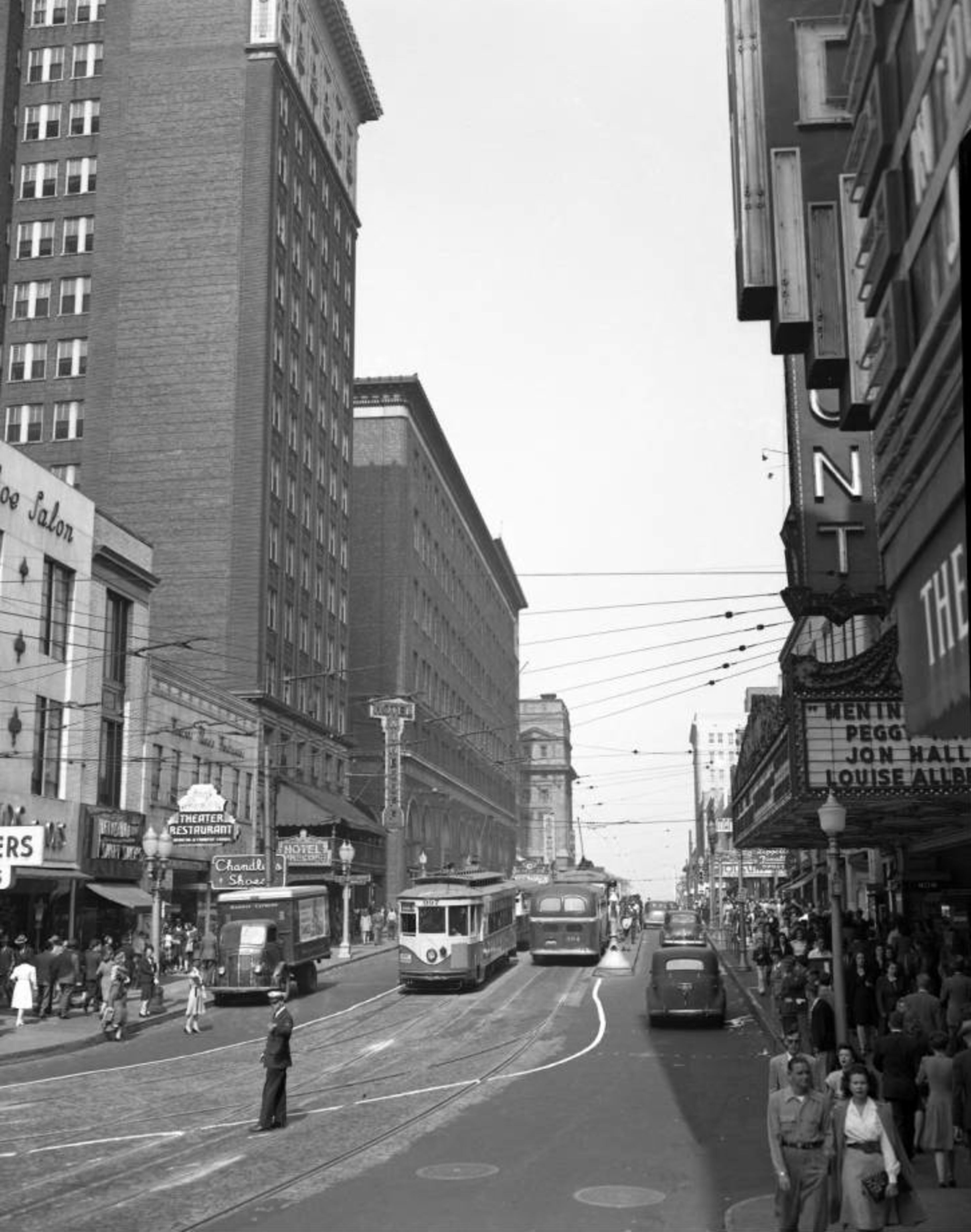 Looking north on Peachtree Street at the Winecoff Hotel, today the Ellis Hotel, in 1945.