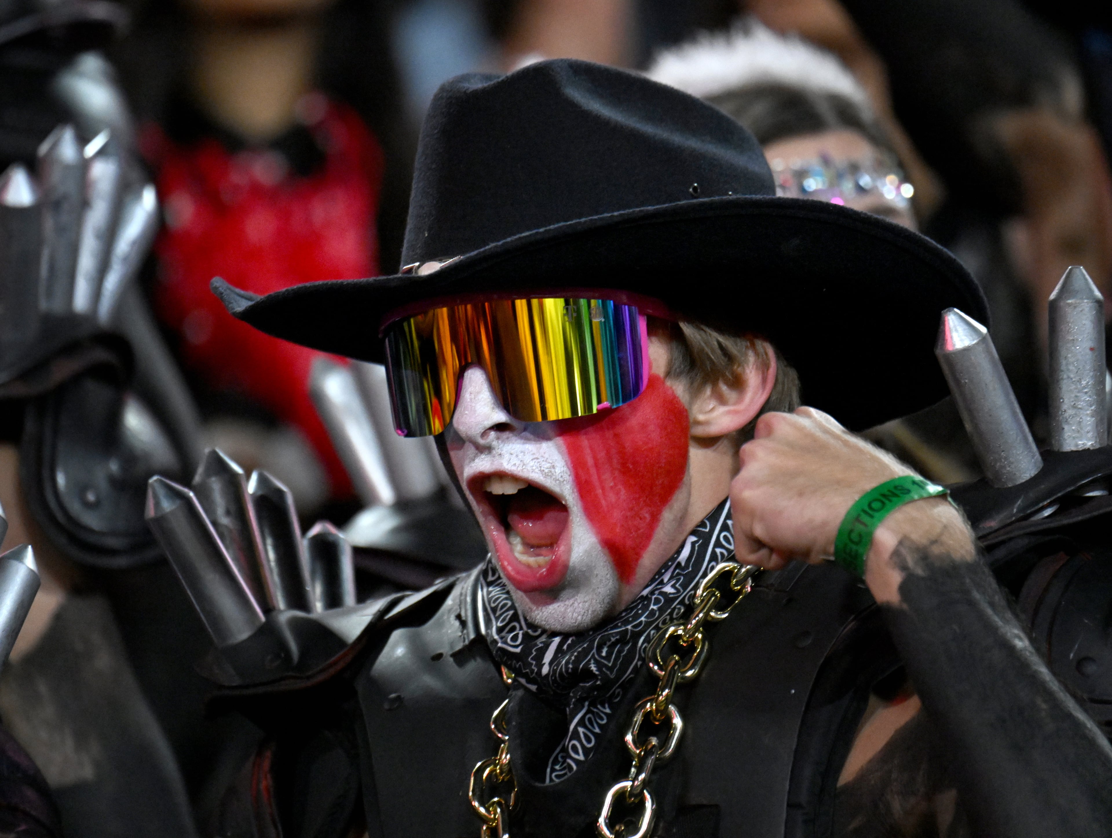 Georgia fans cheer before an NCAA football game between Georgia and Tennessee at Sanford Stadium, Saturday, November 16, 2024, in Athens. (Hyosub Shin / AJC)