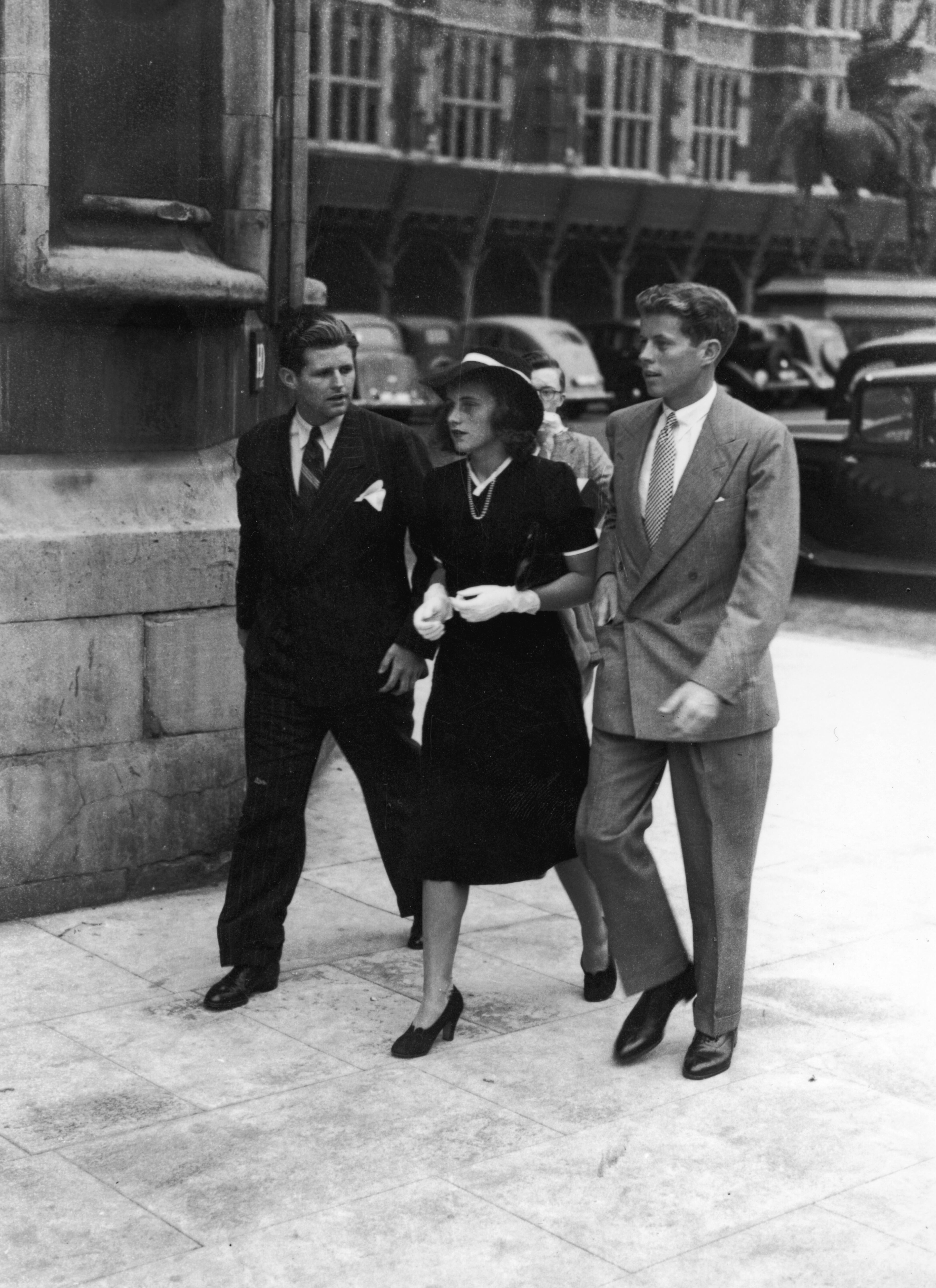 1st September 1939: Joe, Kathleen and John F Kennedy, the children of American Ambassador to Great Britain, Joseph P Kennedy, arriving at the Houses of Parliament in London. John later became the 35th President of the United States. (Photo by Fox Photos/Getty Images)