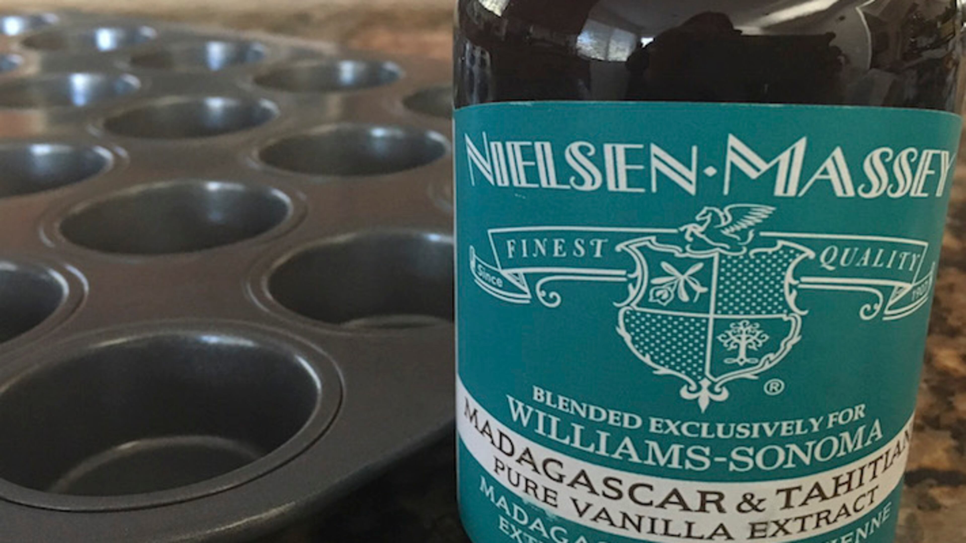 A blend of two types of vanilla in a bottle of Nielsen-Massey's Madagascar and Tahitian extract, made for Williams-Sonoma. (Allen Pierleoni/Sacramento Bee/TNS)