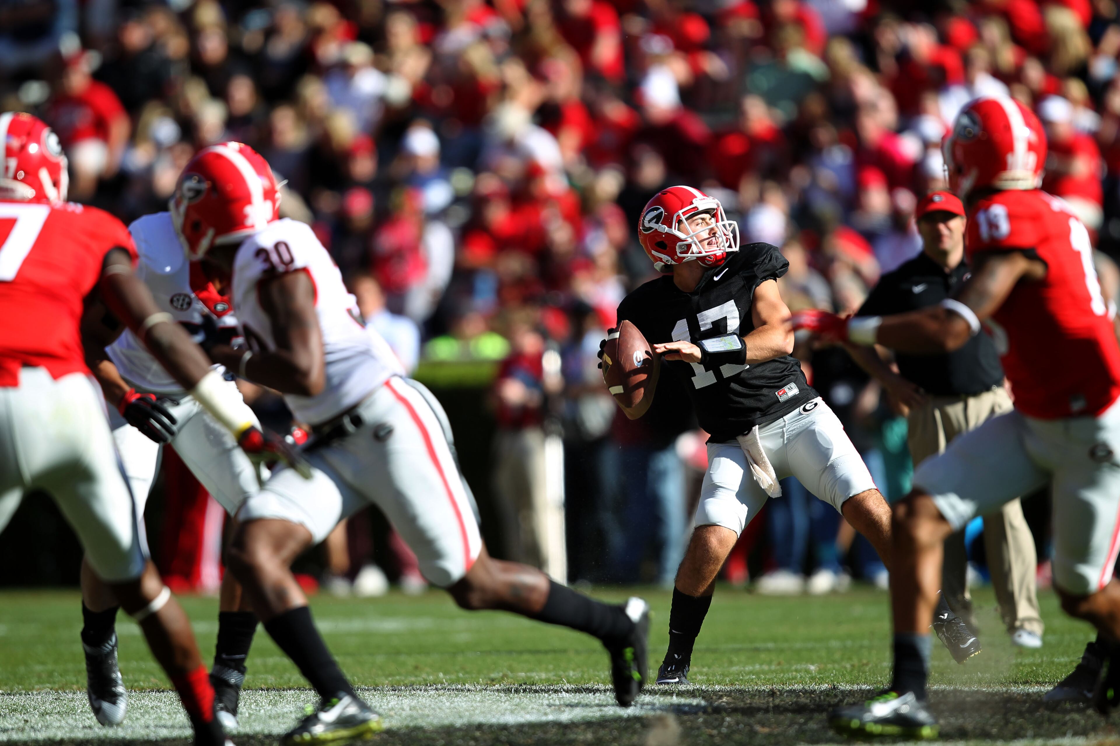 April 16, 2016 Athens - Georgia quarterback Nick Robinson (17) throws the ball during the 2016 Georgia Bulldogs G-Day game at Sanford Stadium. TAYLOR CARPENTER / TAYLOR.CARPENTER@AJC.COM