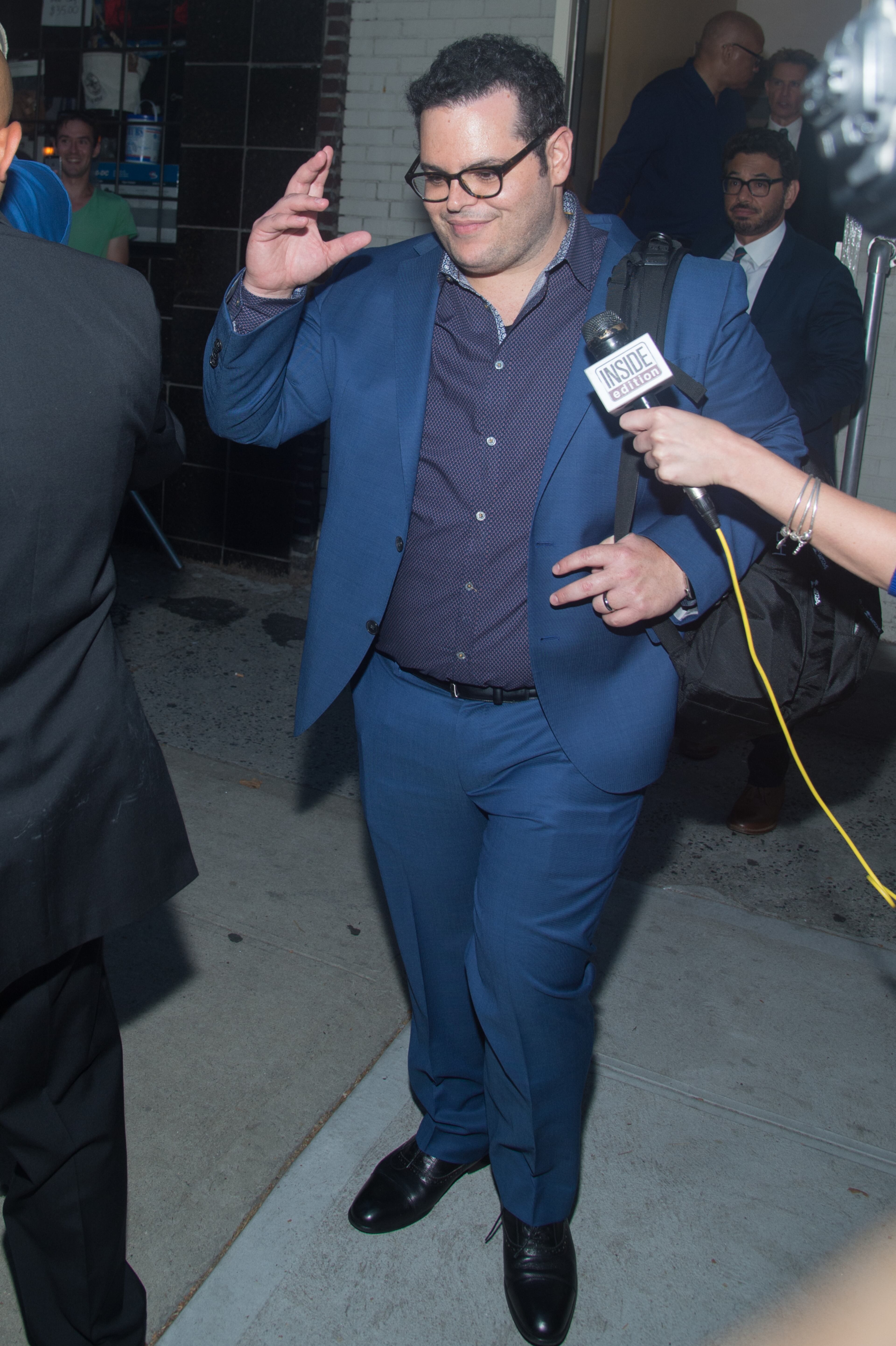 NEW YORK, NY - AUGUST 06: Josh Gad attends the final "The Daily Show With Jon Stewart" on August 6, 2015 in New York City. (Photo by Mark Sagliocco/Getty Images)