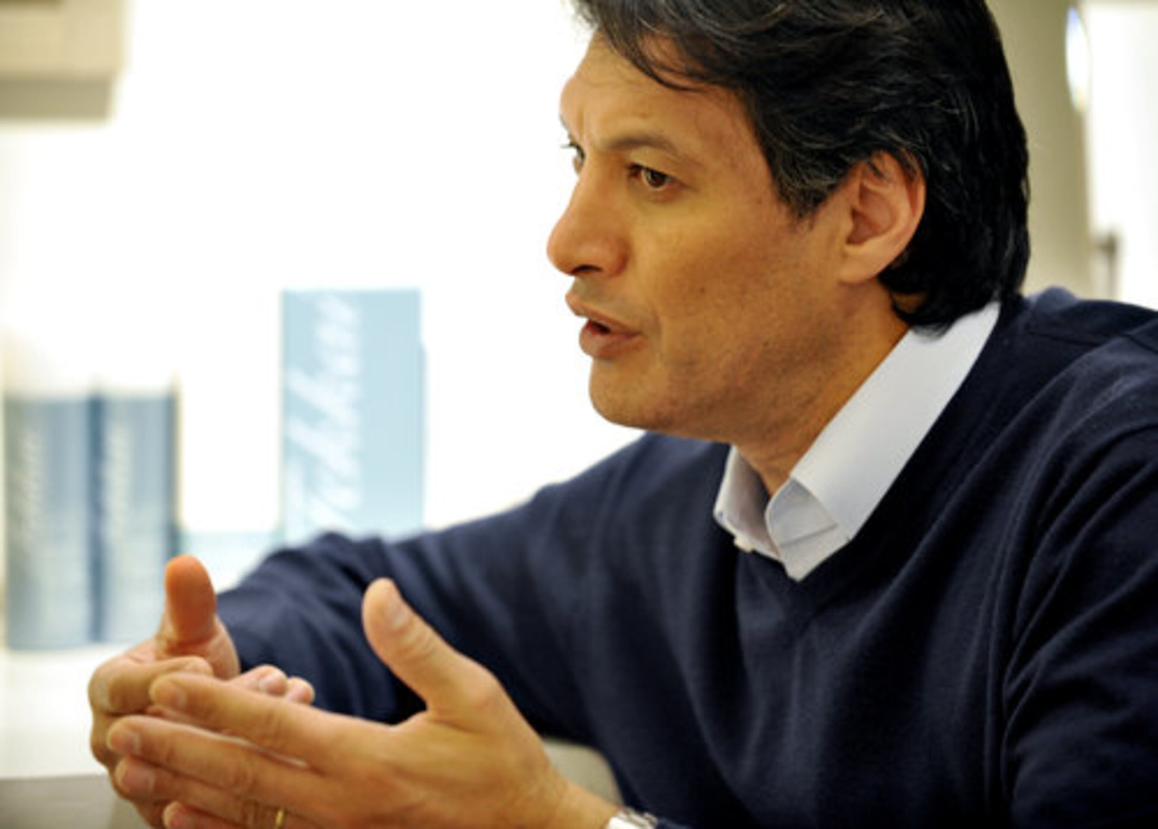 For more than 20 years, Fekkai has shaped the canvas of his clients' hair into unique portraits of style. Born in Aix-en-Provence, France, he quickly gained a reputation for his clean modern haircuts upon his arrival in New York. He went on to create his line of Fekkai products which are made available to the public only after undergoing rigorous testing in eight namesake salons that are spread across five states, including Florida and Texas.