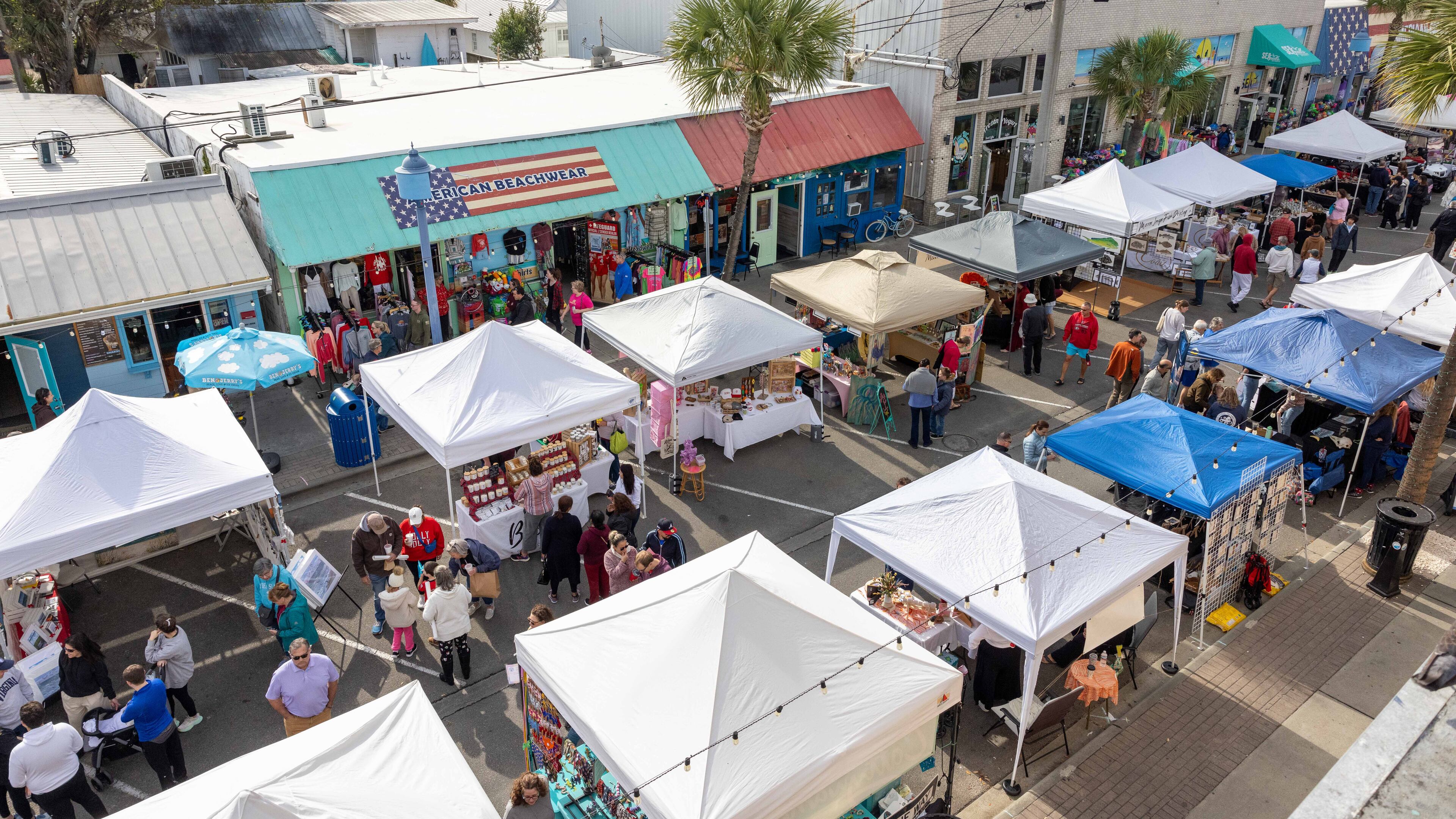 Thousands of people made their way to the Tybee Island Main Street Holiday Market on Saturday to shop with local vendors.