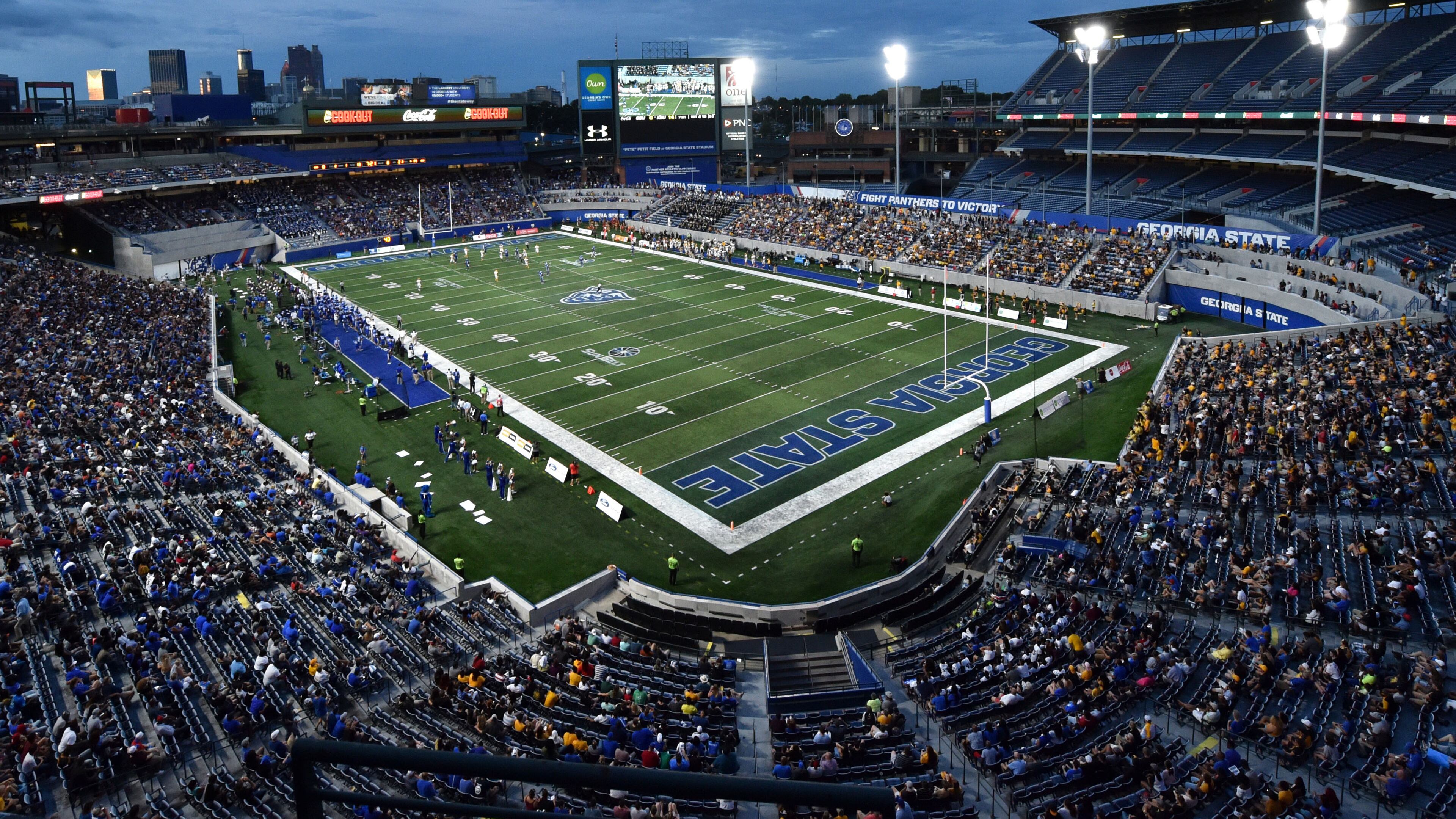 General view as the sun sets in the first half of Georgia State's 2018 home opener against Kennesaw State. (Hyosub Shin/hshin@ajc.com)