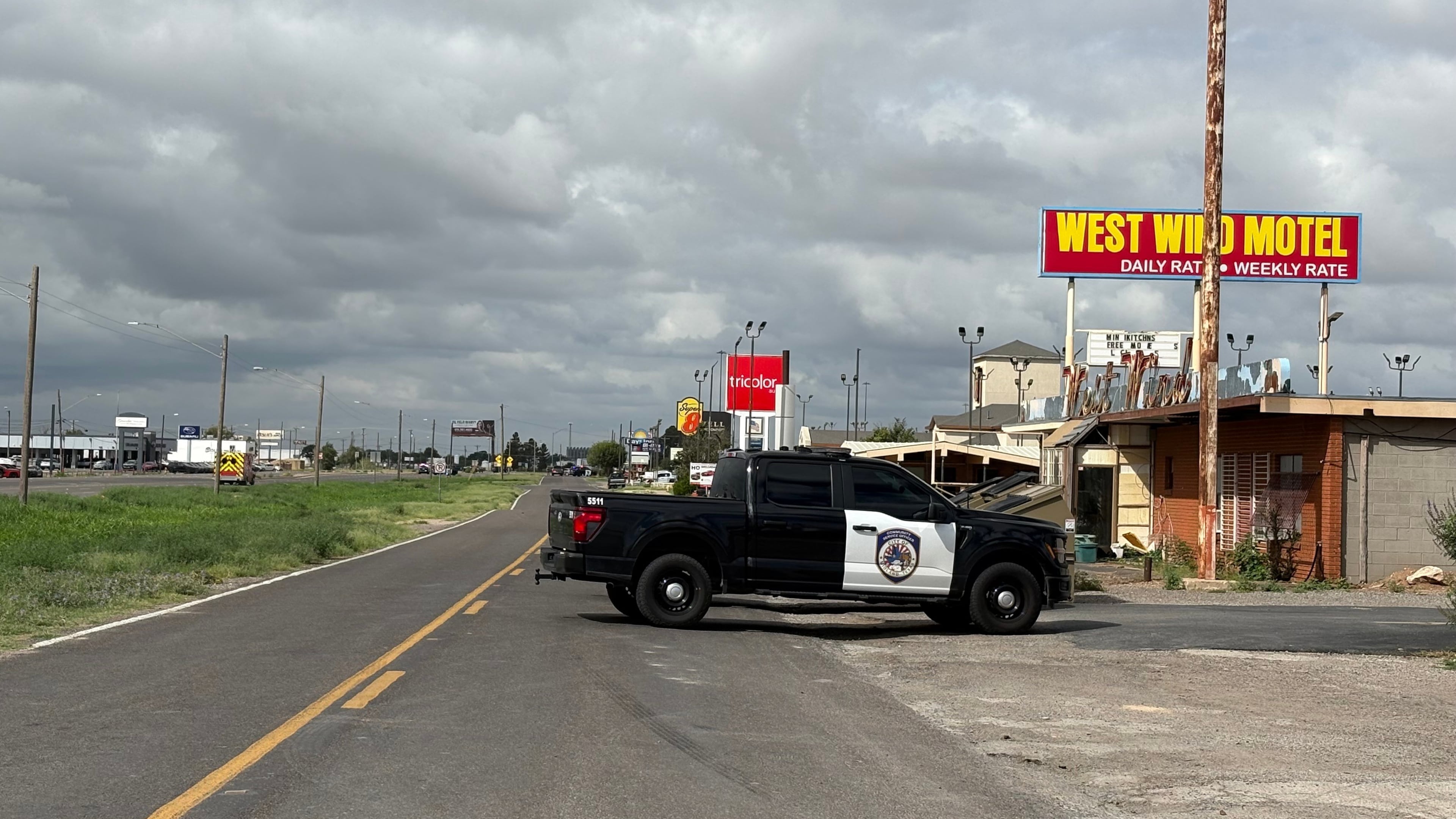 Law enforcement responds to an active shooting scene Friday, June 12, 2026, in Midland, Texas. (Luke Dias/Reporter-Telegram via AP)