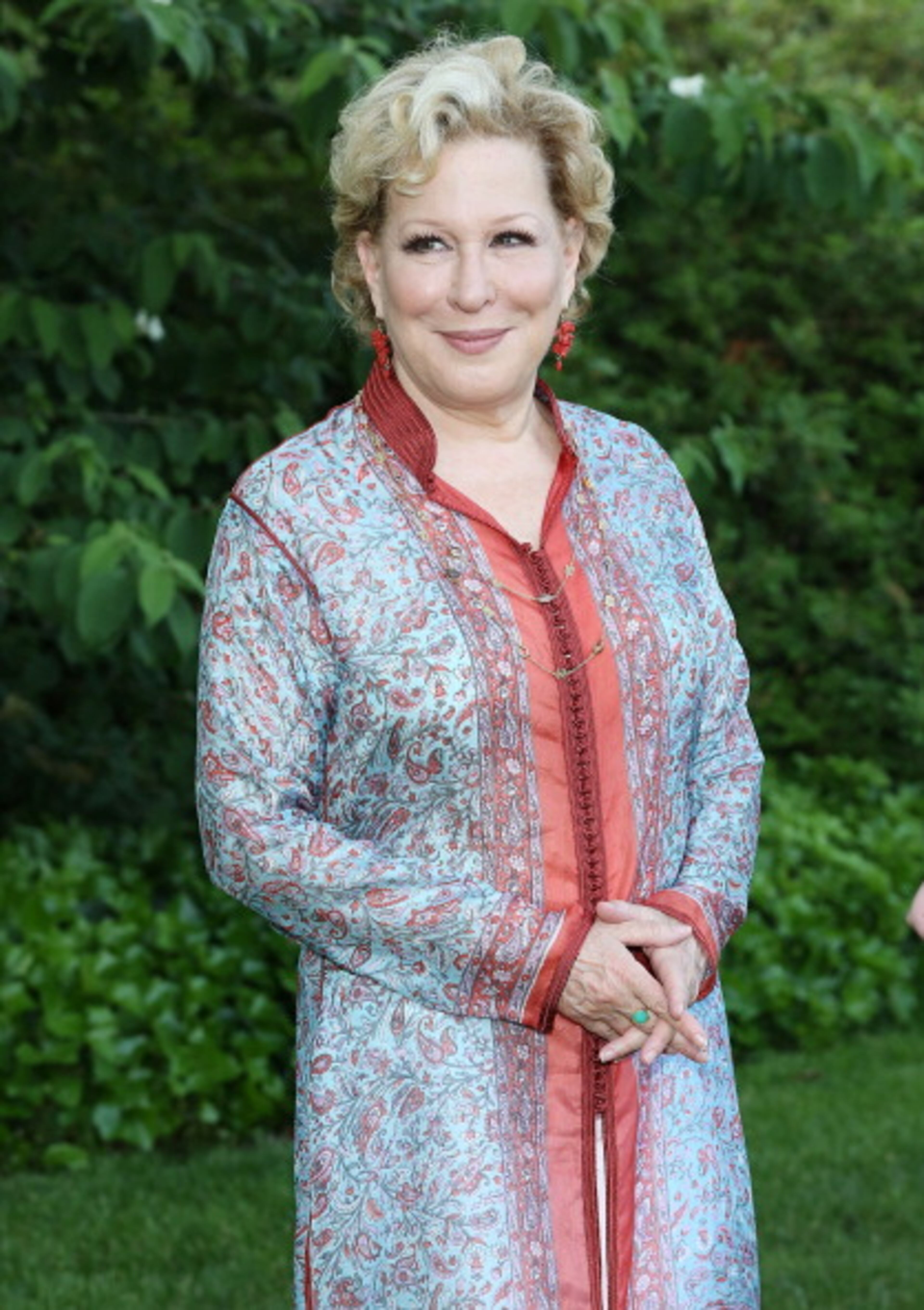 NEW YORK, NY - MAY 30: Bette Midler attends The Bette Midler NYRP 18th Annual Spring Picnic at Gracie Mansion on May 30, 2013 in New York City. (Photo by Rob Kim/Getty Images)