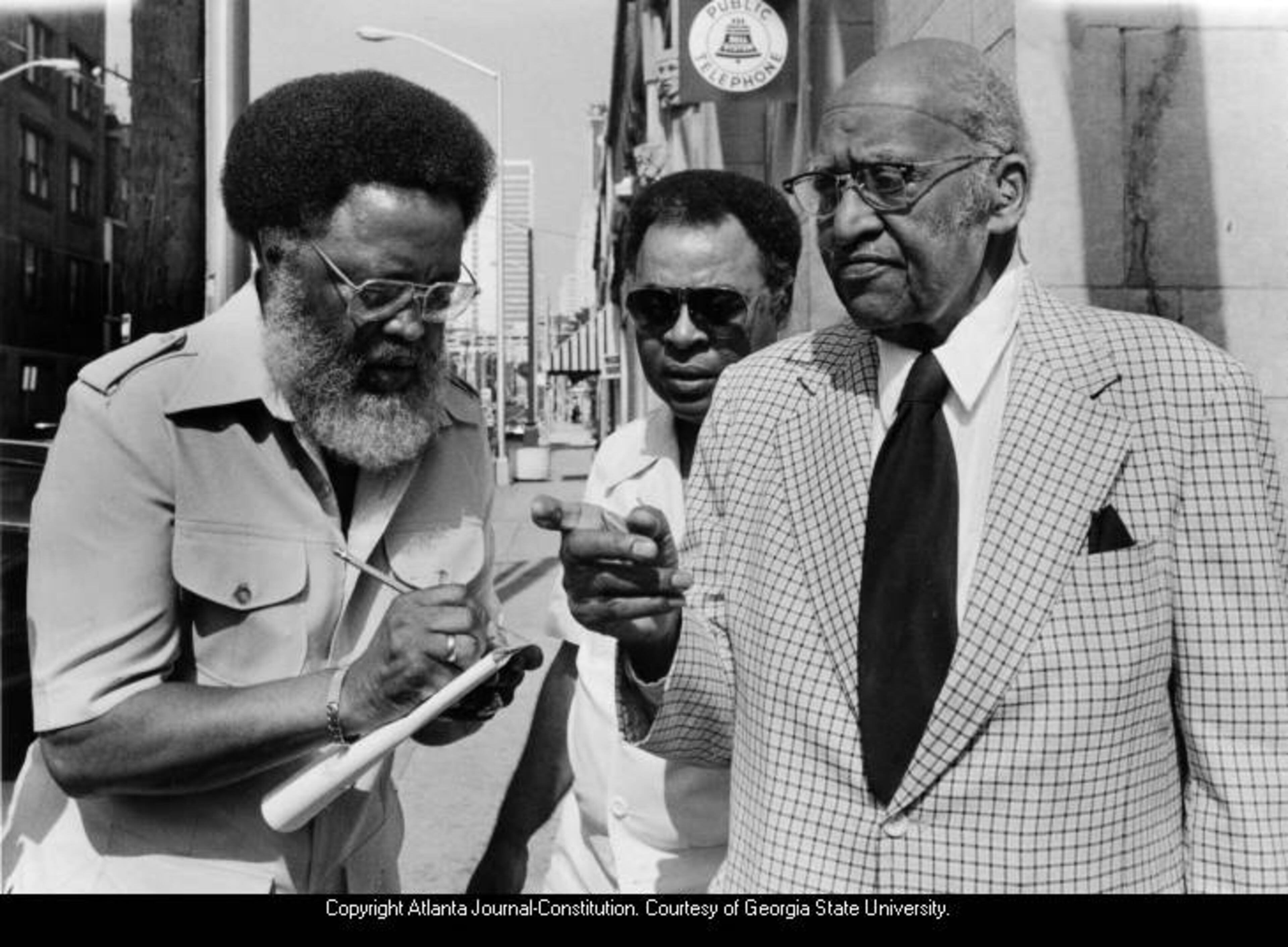 1983 -- Hosea Williams taking notes before a speech. STEVE DEAL / AJC FILE