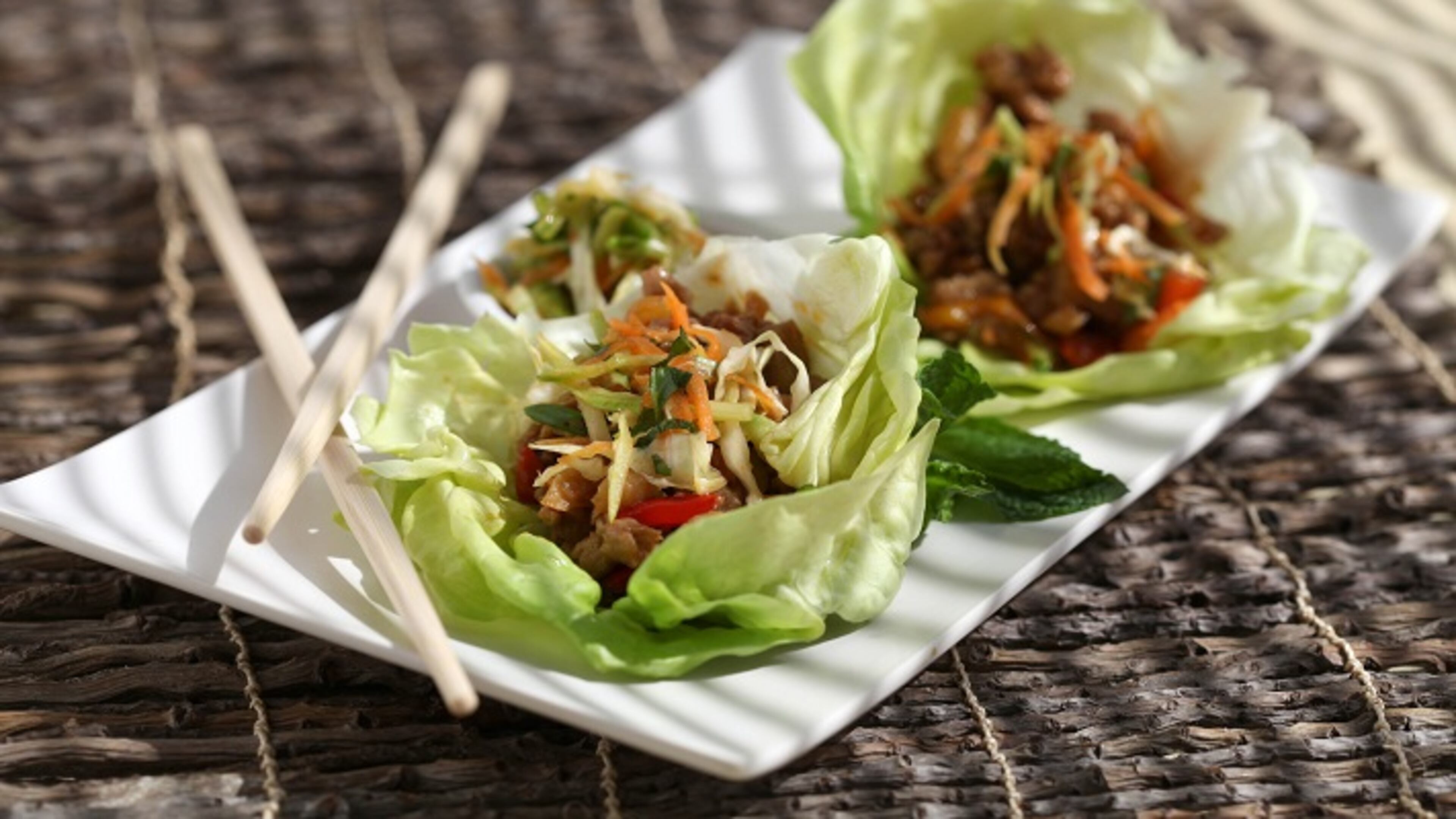 Spicy Asian Lettuce Wraps. (Jessica J. Trevino/Detroit Free Press/TNS)
