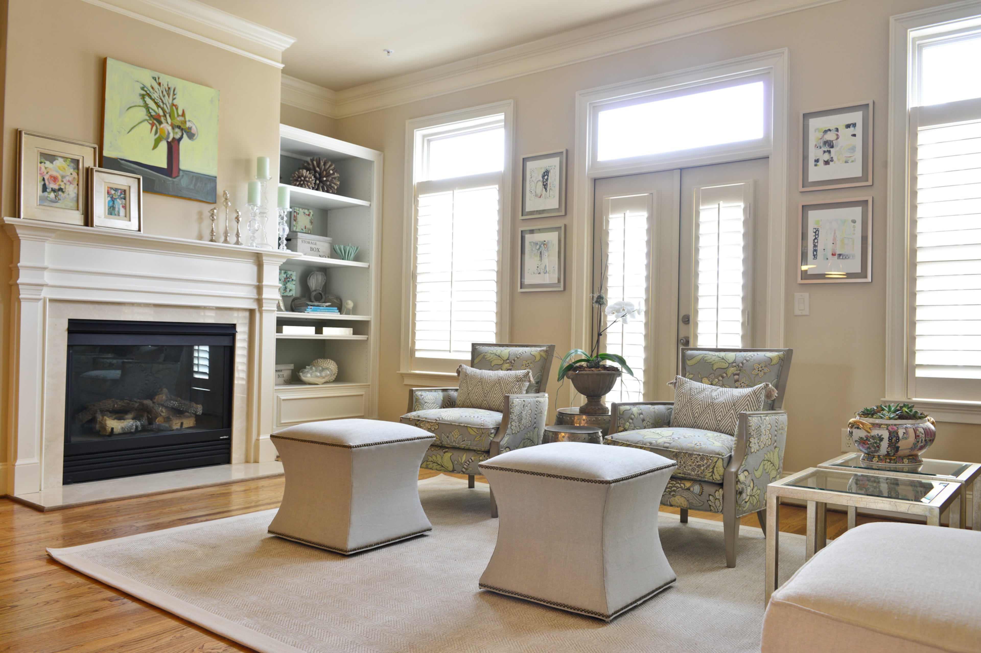 Fishburne's favorite architectural feature is the 10-foot ceilings, which accommodate 9-foot doors and windows that span 96 inches from the ground and cove molding.