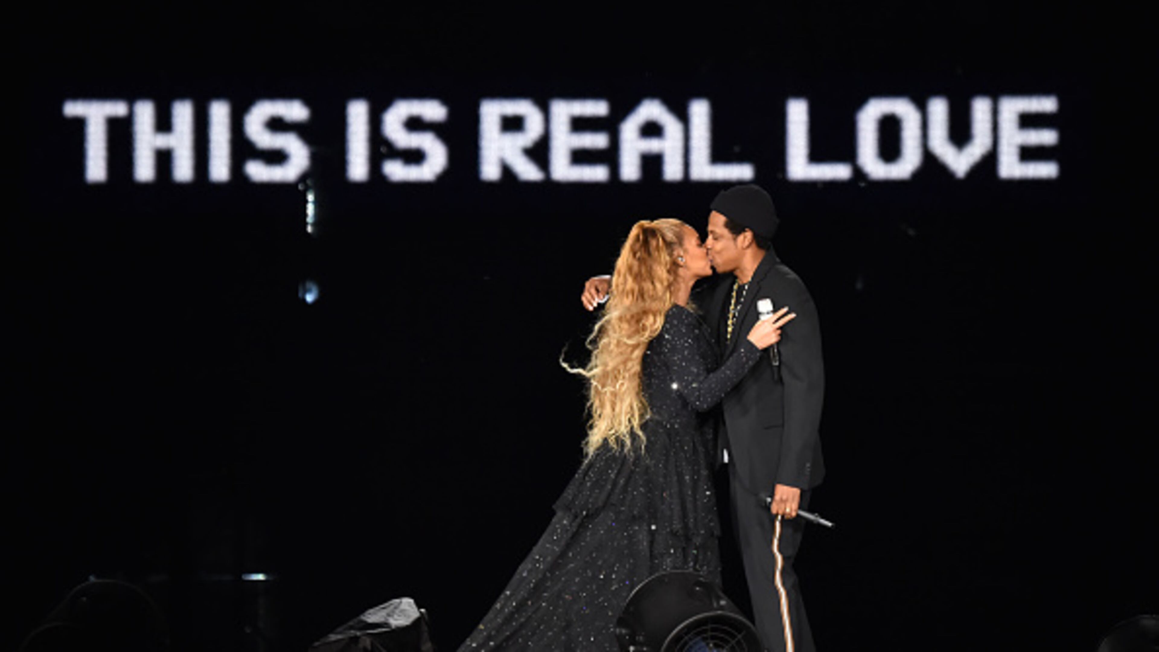 GLASGOW, SCOTLAND - JUNE 09: Beyonce and Jay-Z kiss ending their performance on stage during the "On the Run II" Tour at Hampden Park on June 9, 2018 in Glasgow, Scotland. (Photo by Kevin Mazur/Getty Images For Parkwood Entertainment)