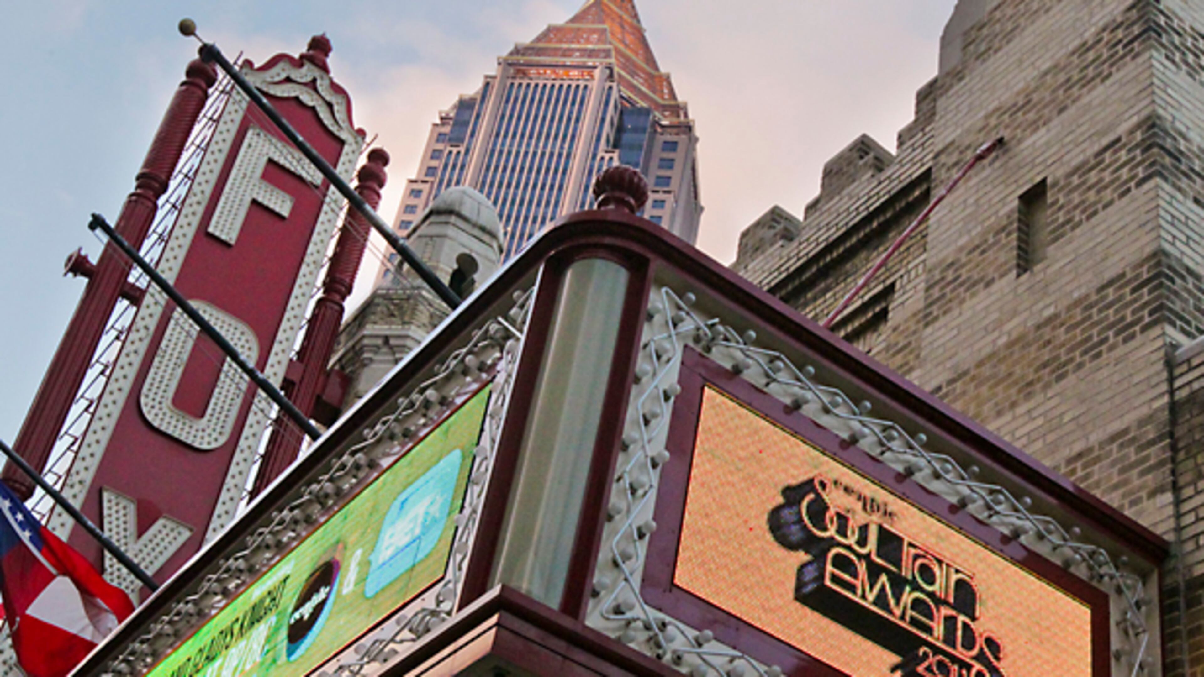 Atlanta : The marquee says it all. The Fabulous Fox Theatre.