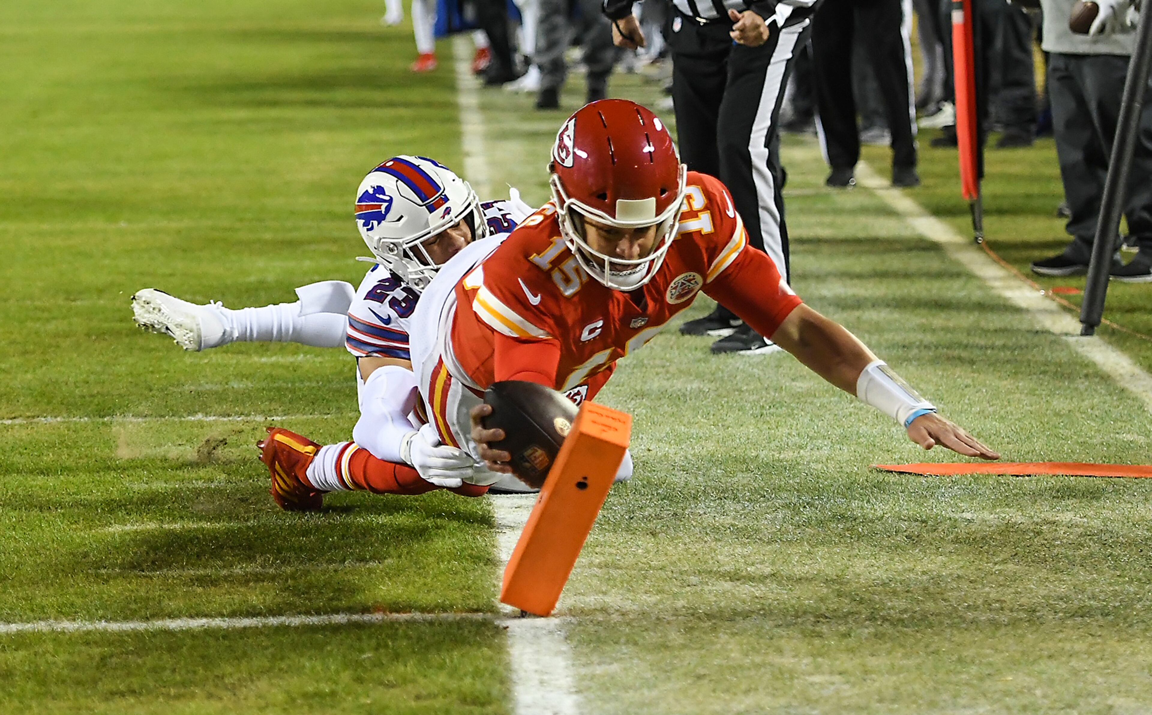 Chiefs quarterback Patrick Mahomes dives and scores in the first quarter. Mahomes was 33-44 for 378 yards and 3 touchdowns passing. He also led the team with 69 yards rushing. (Jill Toyoshiba/The Kansas City Star/TNS)