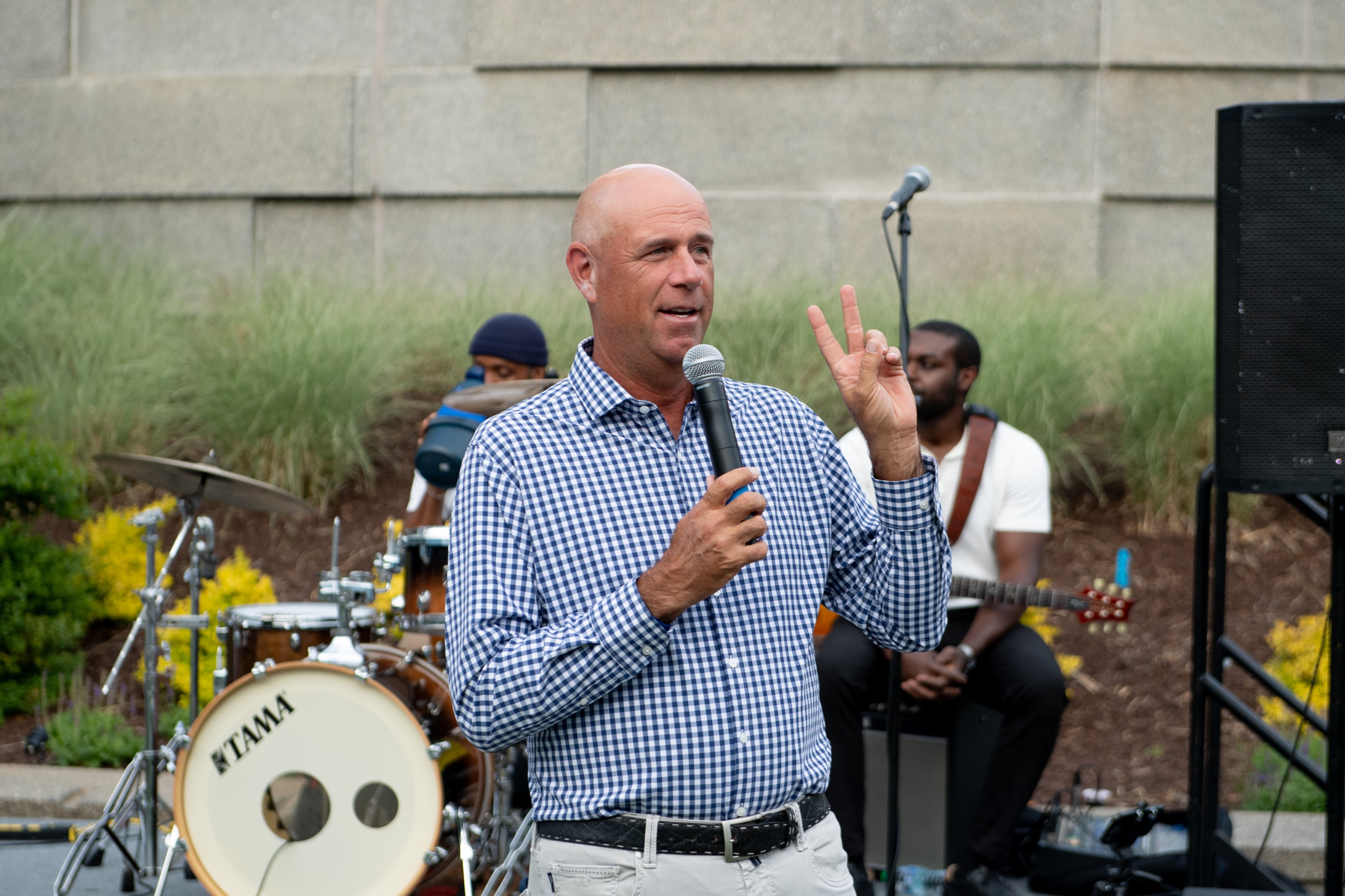 Stewart Cink talks to a group at the opening reception for the Mitsubishi Electric Classic, March 21, 2026, at TPC Sugarloaf in Duluth. Cink is the official host for the event. (Courtesy of John Awtrey)