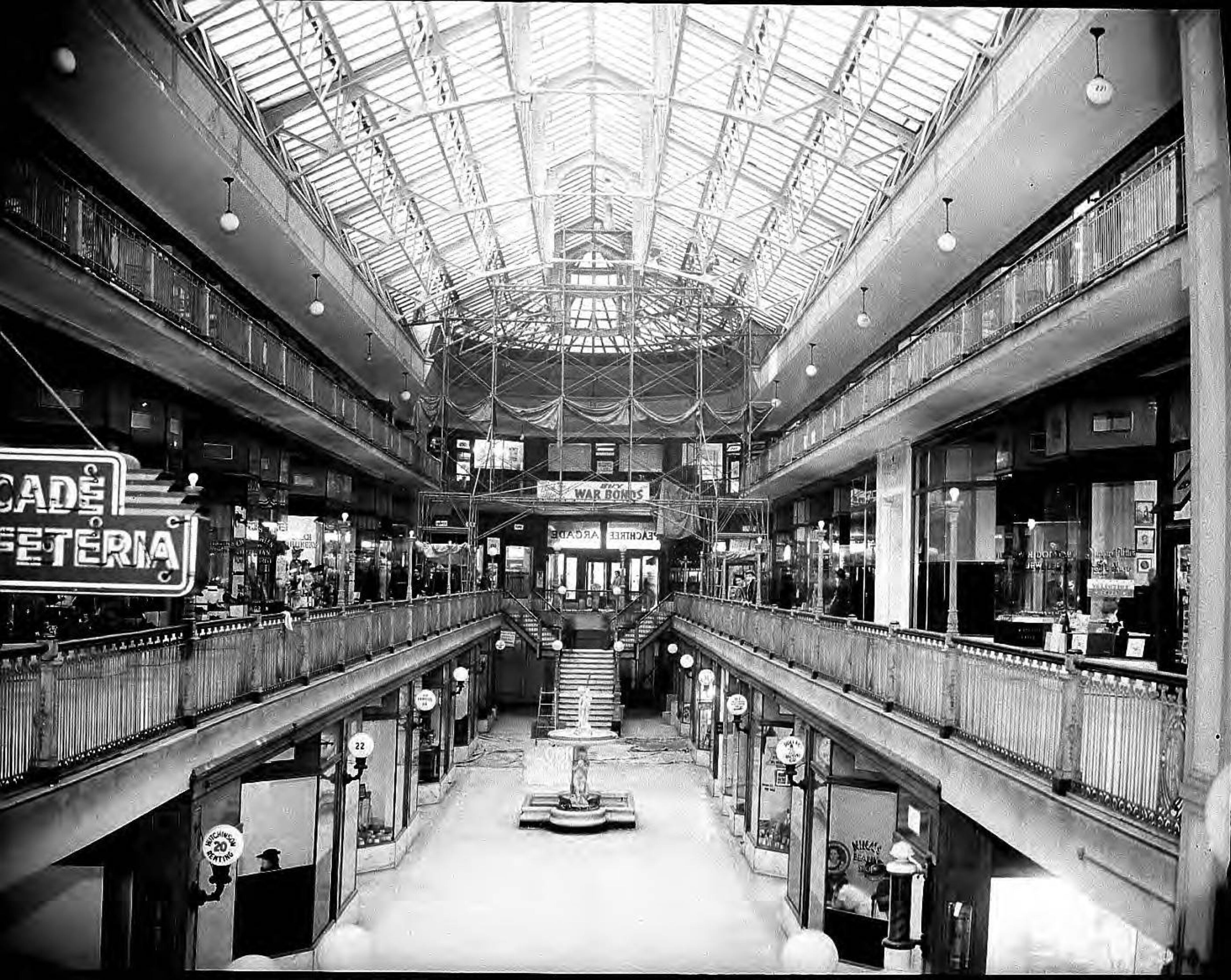 An interior view of the Peachtree Arcade from the 1940s. LBCE22-003a, Lane Brothers Commercial Photographers Photographic Collection, 1920-1976. Photographic Collection, Special Collections and Archives, Georgia State University Library.